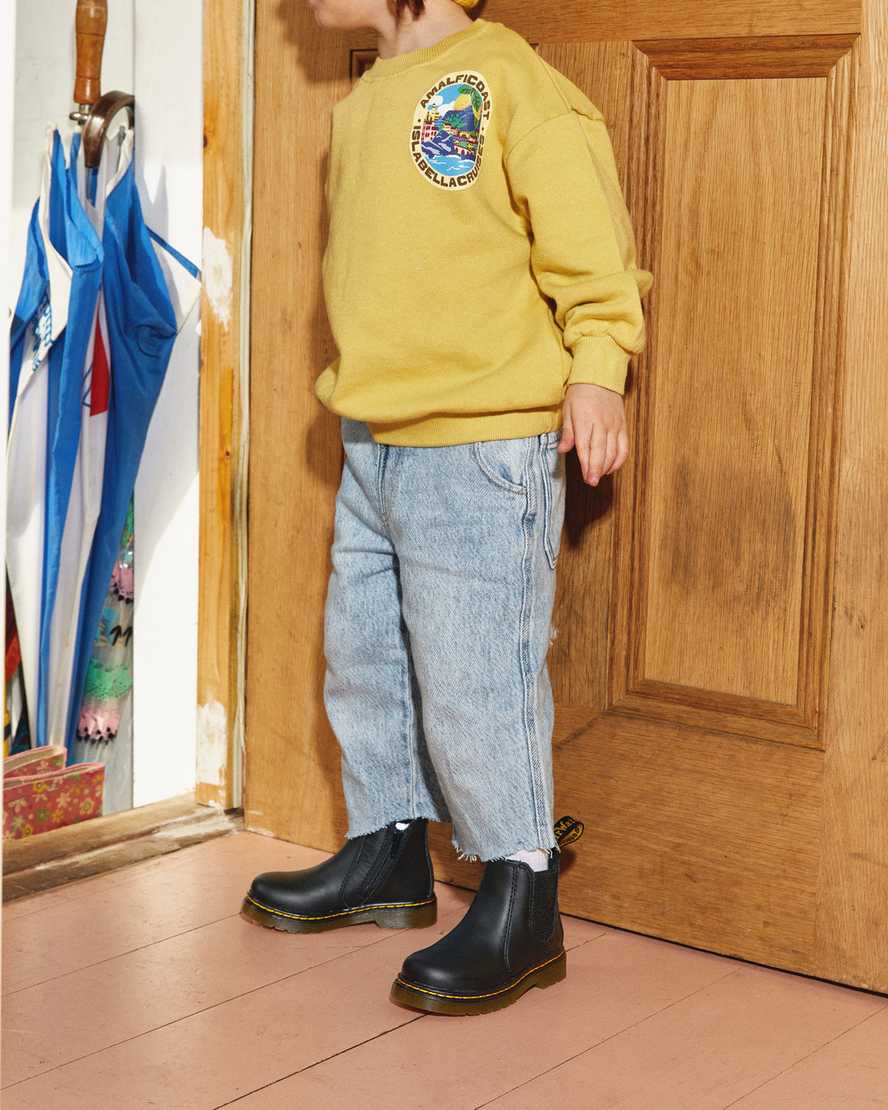 https://i1.adis.ws/i/drmartens/16704001.88.jpg?$large$Infant/Toddler 2976 Softy T Leather Chelsea Boots | Dr Martens