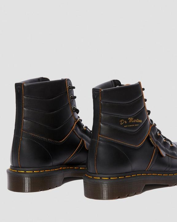 Kamin Vintage Smooth Leather Hiker Boots Dr. Martens