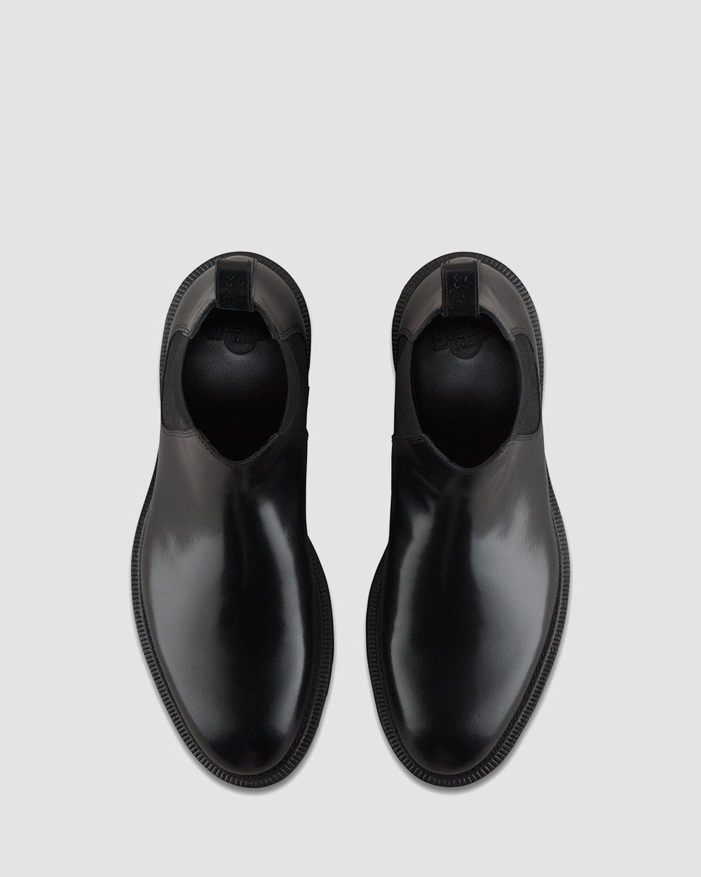 WILDE POLISHED SMOOTH in Black | Dr. Martens