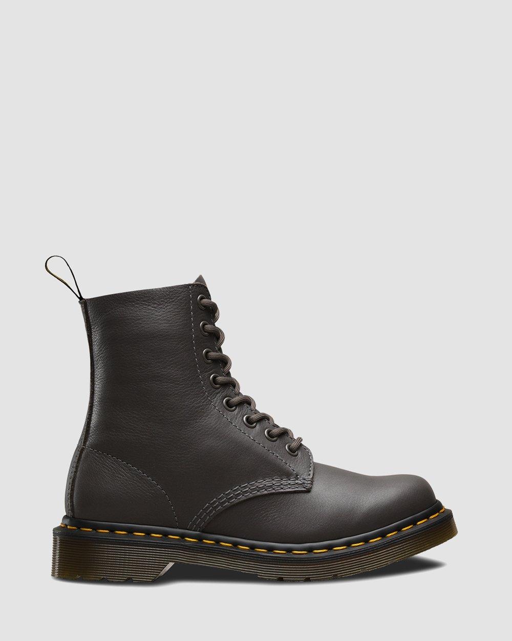1460 Pascal Virginia leather boots in Lead | Dr. Martens