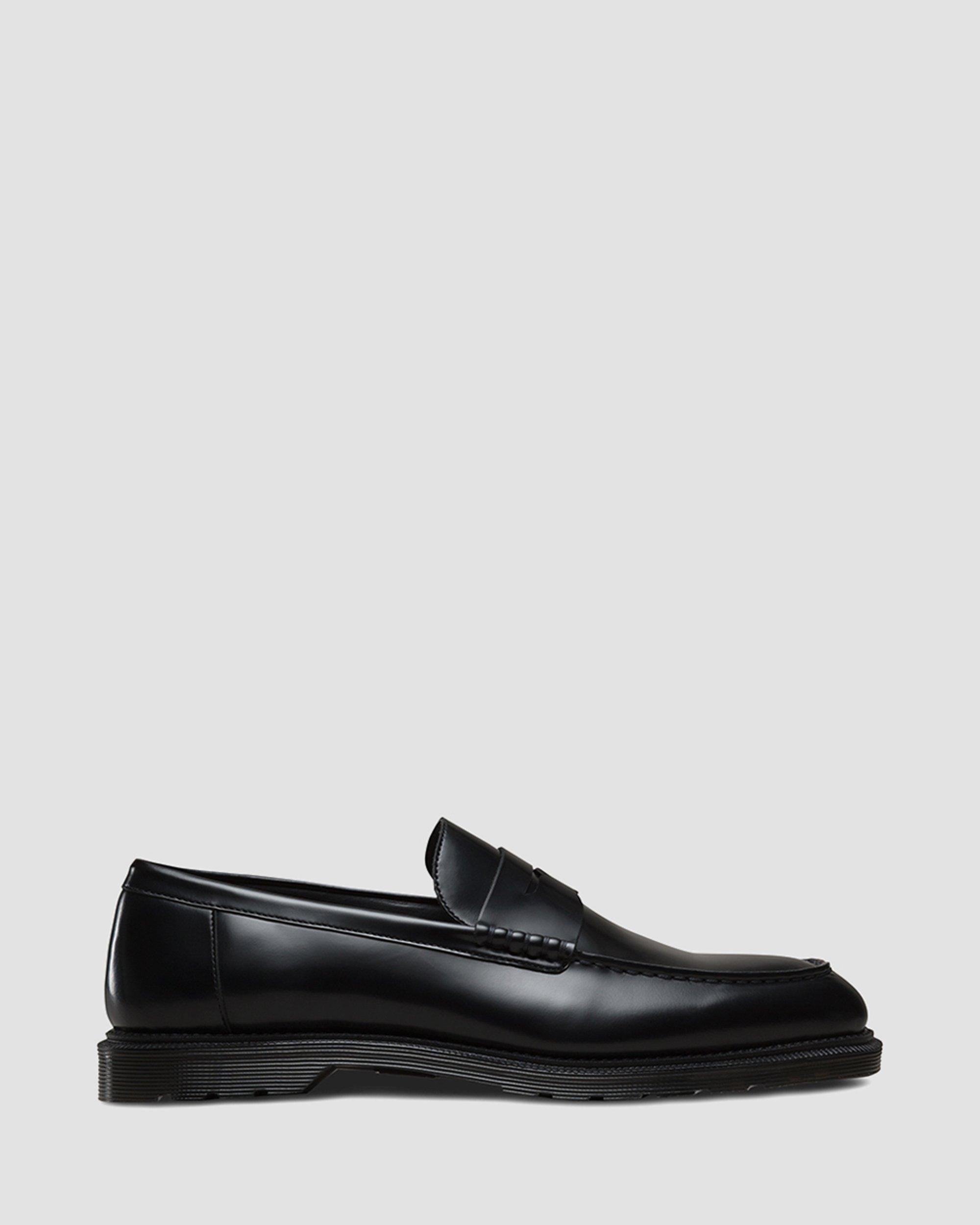Penton Polished Smooth in BLACK | Dr. Martens™