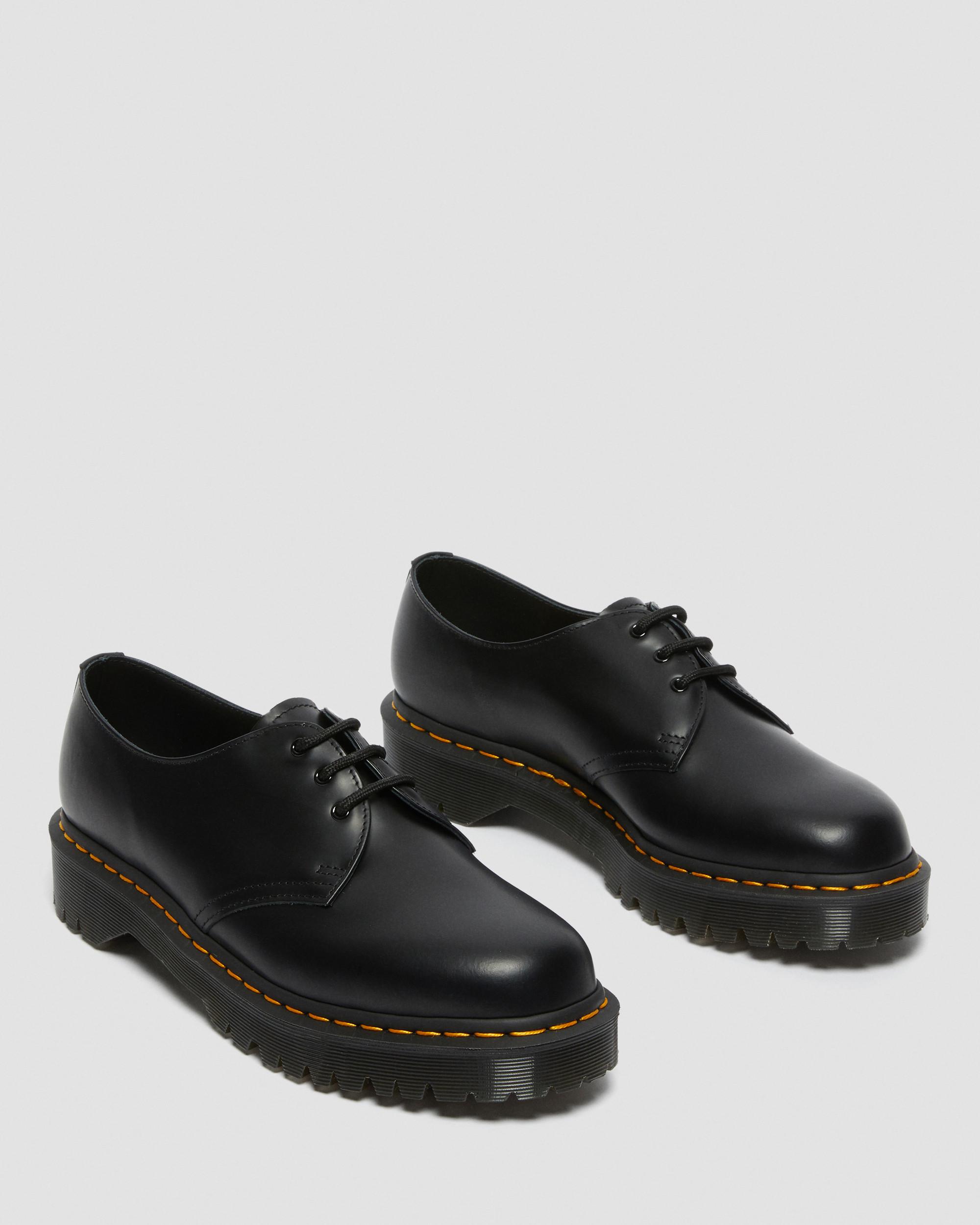 Dr.Martens 1461 3EYE SMOOTH 新品 UK7 26.0 Amazon.com | Dr. Martens, Women's 1461 3-Eye Leather Oxford