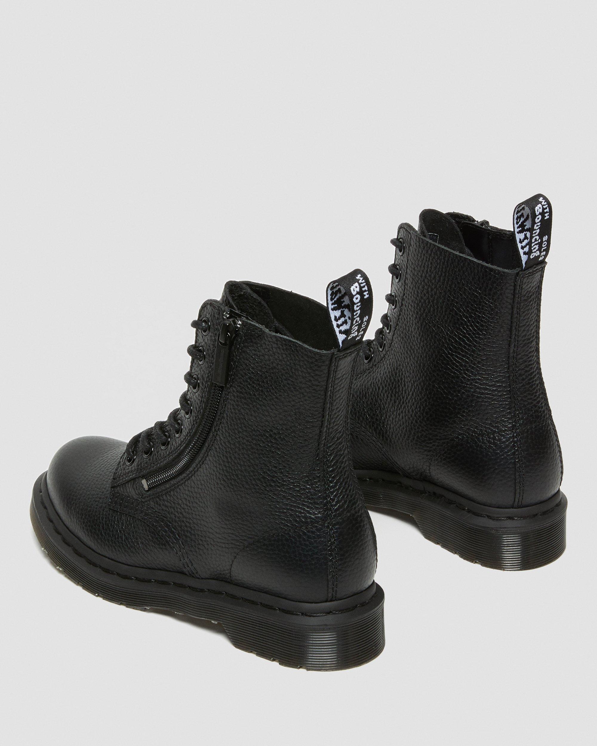 Postbote Ausblick Gehört dr martens pascal 8 eye zip boot System Patent ...