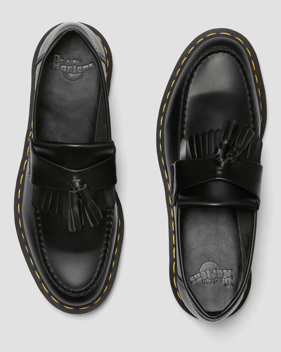 Adrian-loafers i Smooth læder med kvast og gul syning i sortAdrian-loafers i Smooth læder med kvast og gul syning Dr. Martens