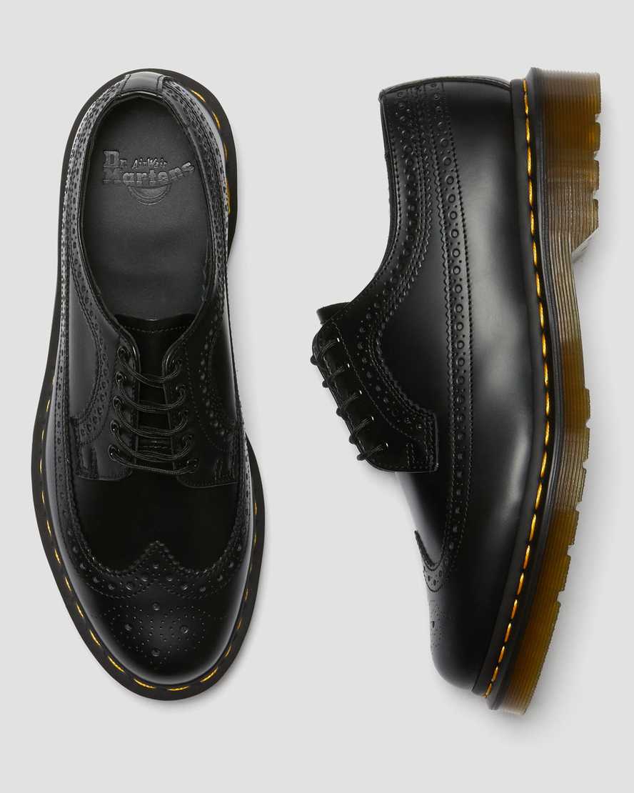3989 Smooth Leather Brogue Shoes Black3989 Smooth Leather Brogue -kengät Dr. Martens