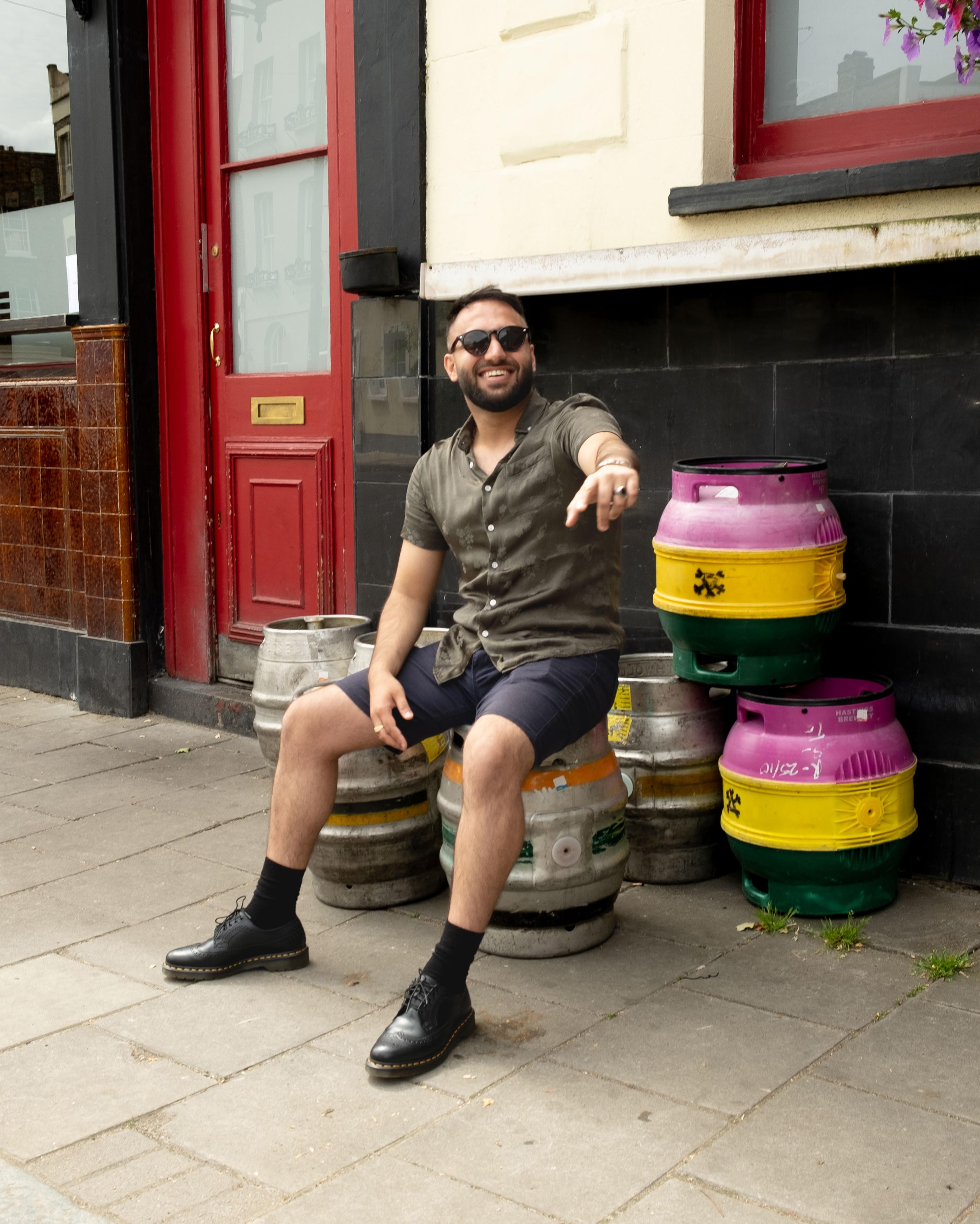 3989 Yellow Stitch Smooth Leather Brogue Shoes | Dr. Martens