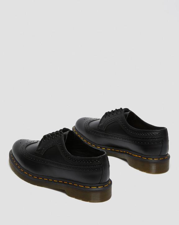 3989 Smooth-läder brogue-skor i svart3989 Smooth-läder brogue-skor Dr. Martens
