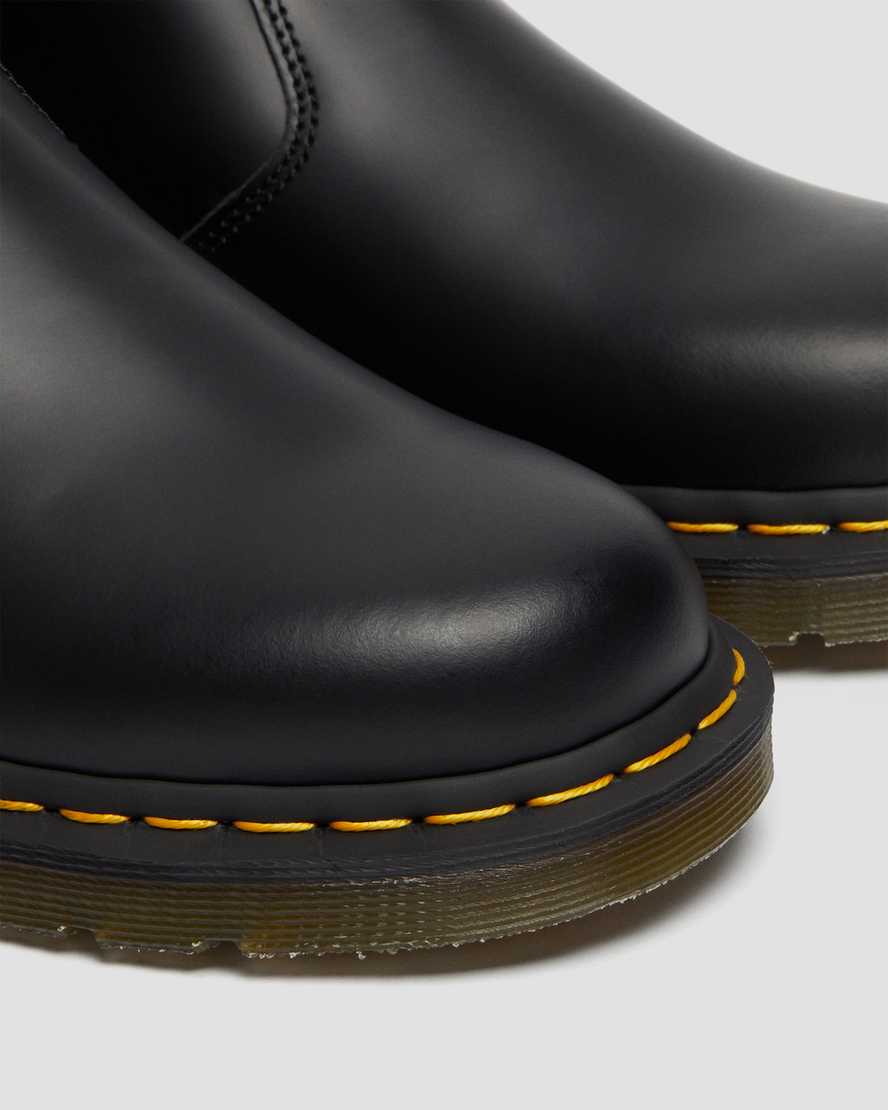 2976 Yellow Stitch Smooth Leather Chelsea Boots Black2976 Yellow Stitch Smooth Leren Chelsea Laarzen Dr. Martens