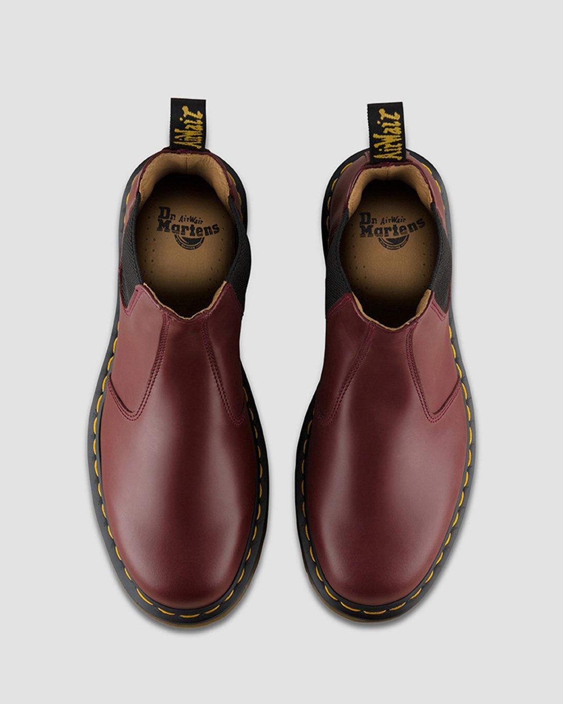 2976 Yellow Stitch Smooth Leather Chelsea Boots
