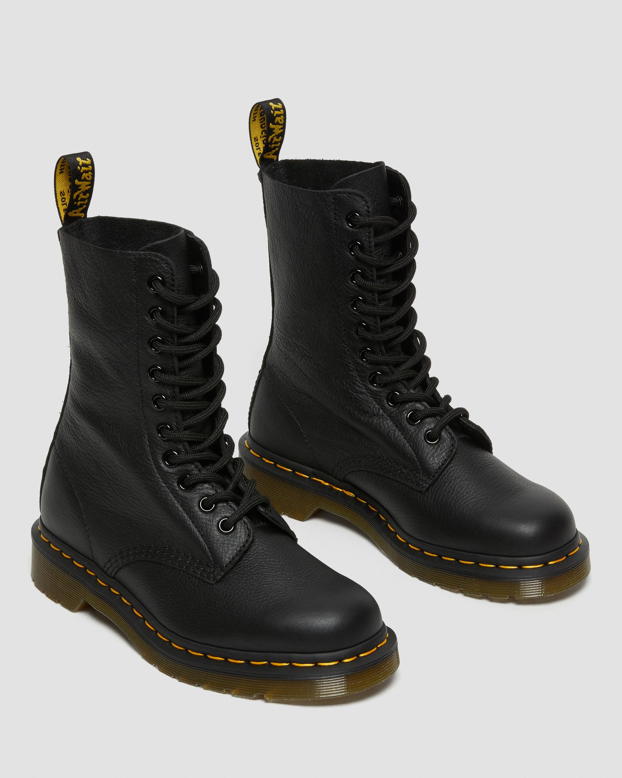 1490 Virginia Leather High Boots in Black