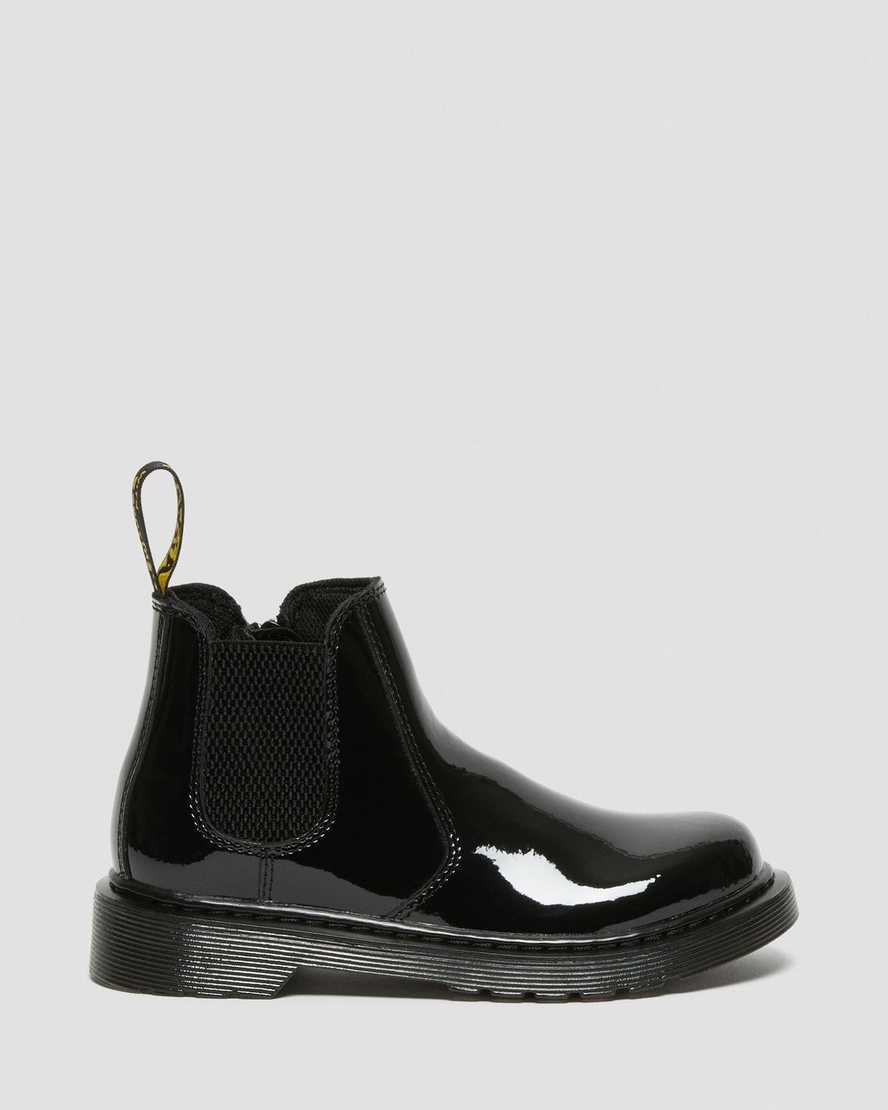 https://i1.adis.ws/i/drmartens/22677001.87.jpg?$large$2976 JUNIOR PATENT LEATHER CHELSEA BOOTS | Dr Martens