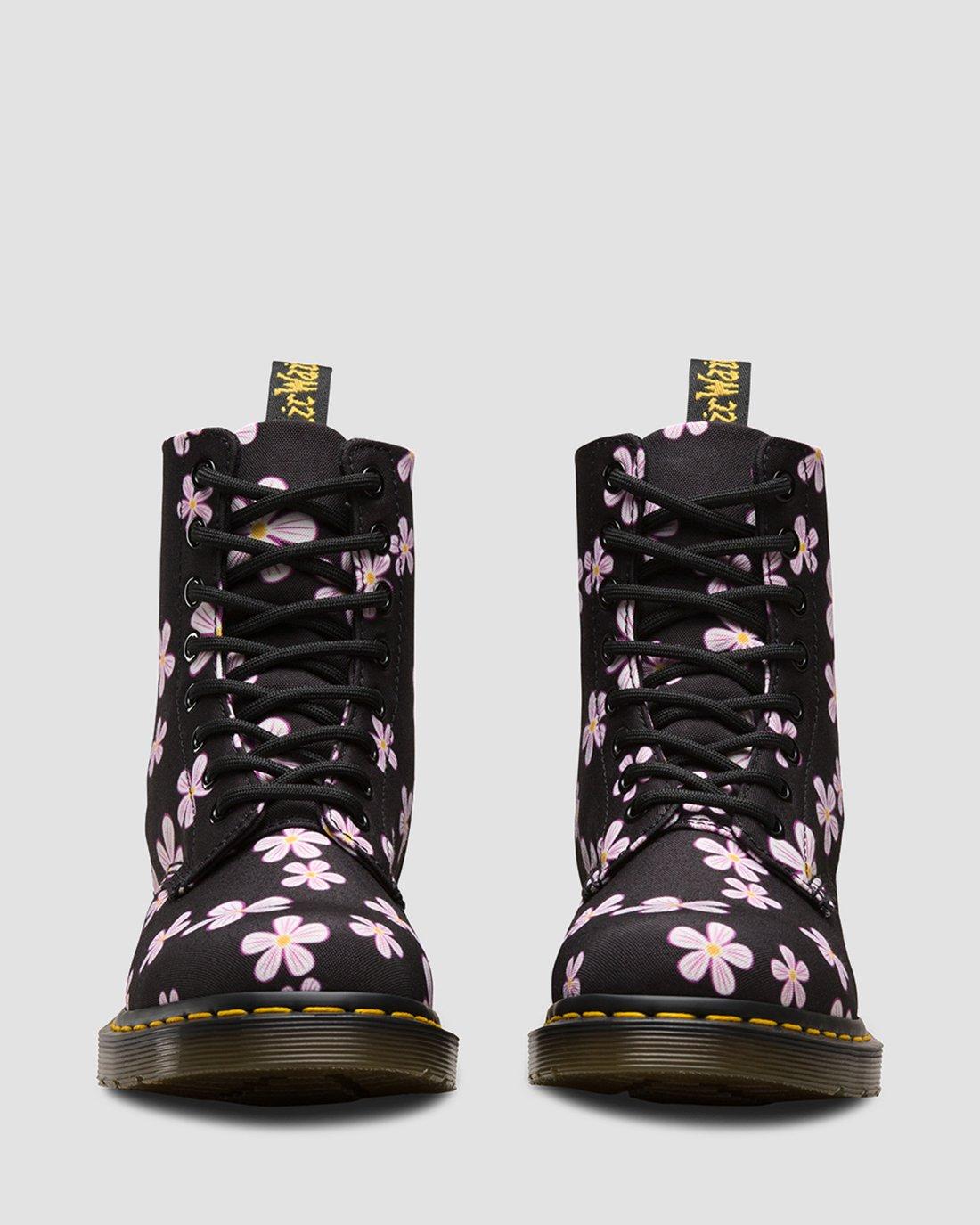 PAGE MEADOW CANVAS | Dr. Martens
