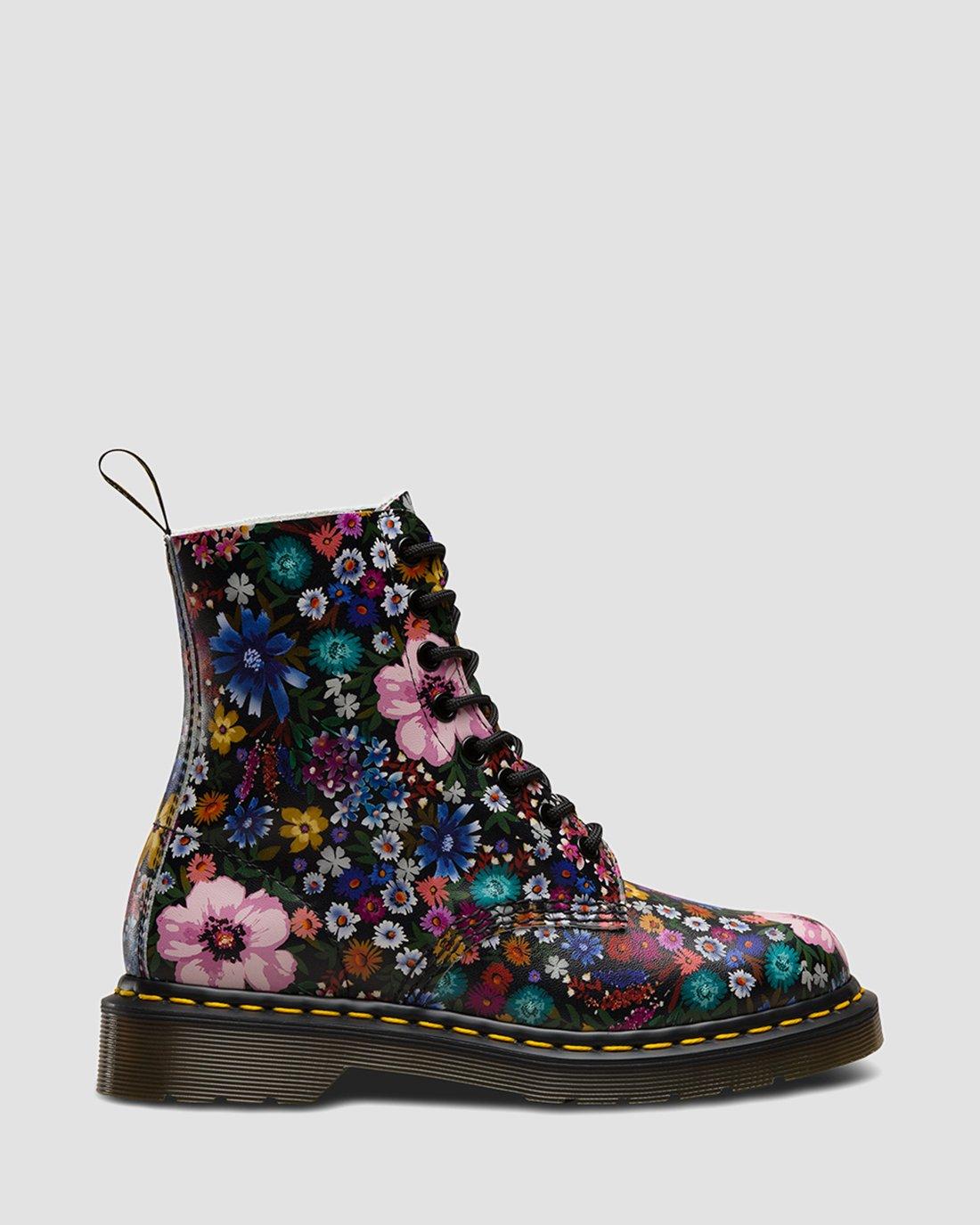 1460 Pascal Wanderlust in BLACK+MALLOW PINK | Dr. Martens™