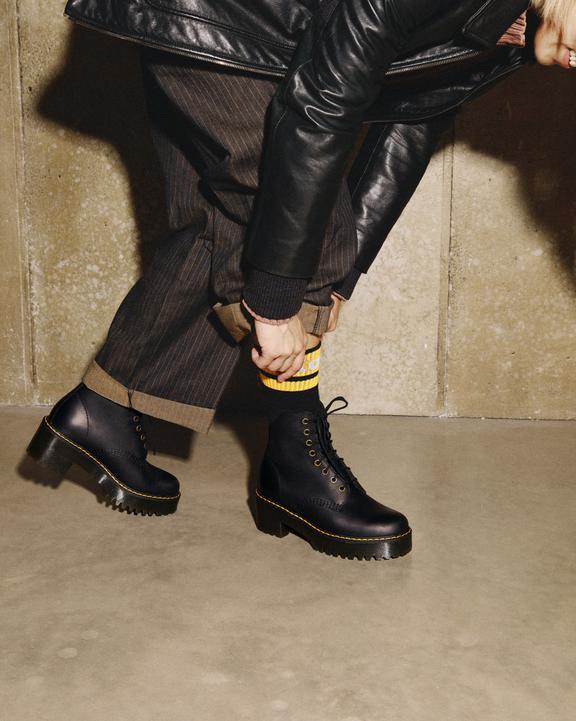 Champagne verkiezing voor eeuwig SHRIVER HI LEATHER LACE UP BOOTS | Dr. Martens