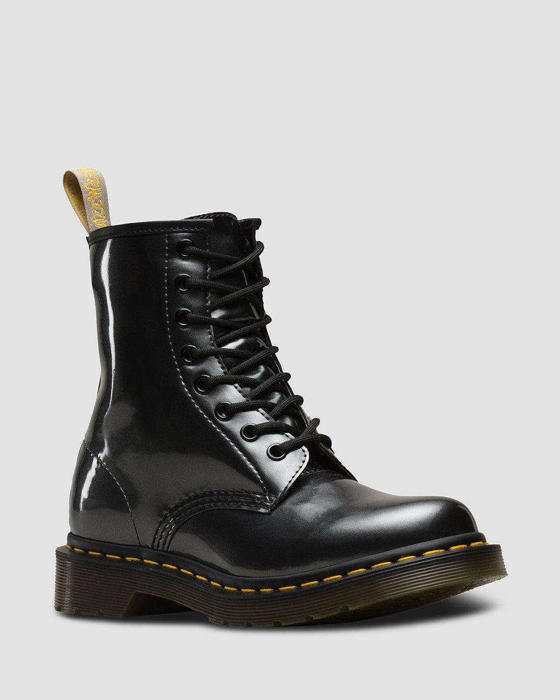 彩*様 Dr.Martens 1460 W VEGAN Chrome ブーツ パ VEGAN 1460 CHROME in GUNMETAL | Dr. Martens™