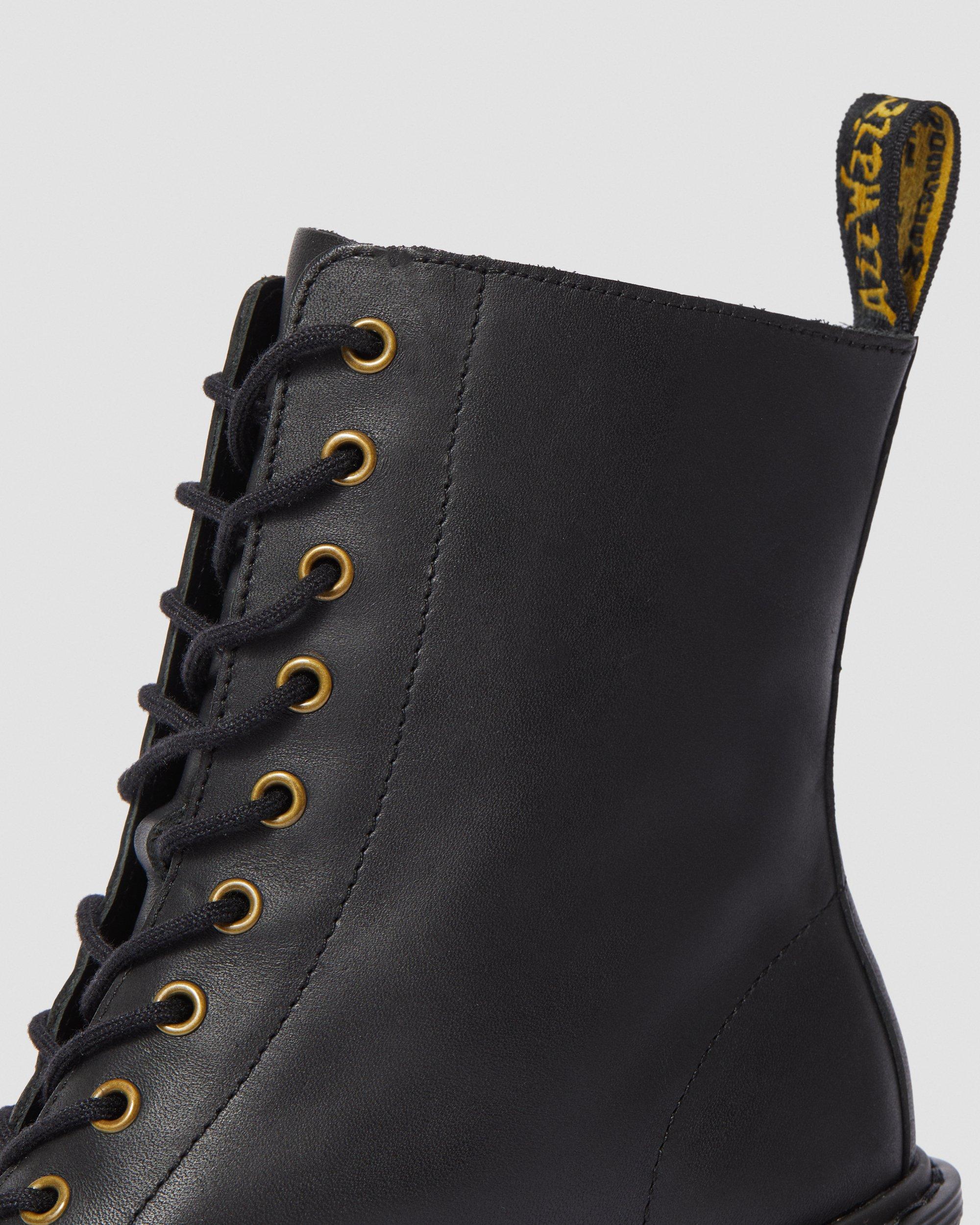 Kendra Women's Leather Heeled Boots in BLACK | Dr. Martens™