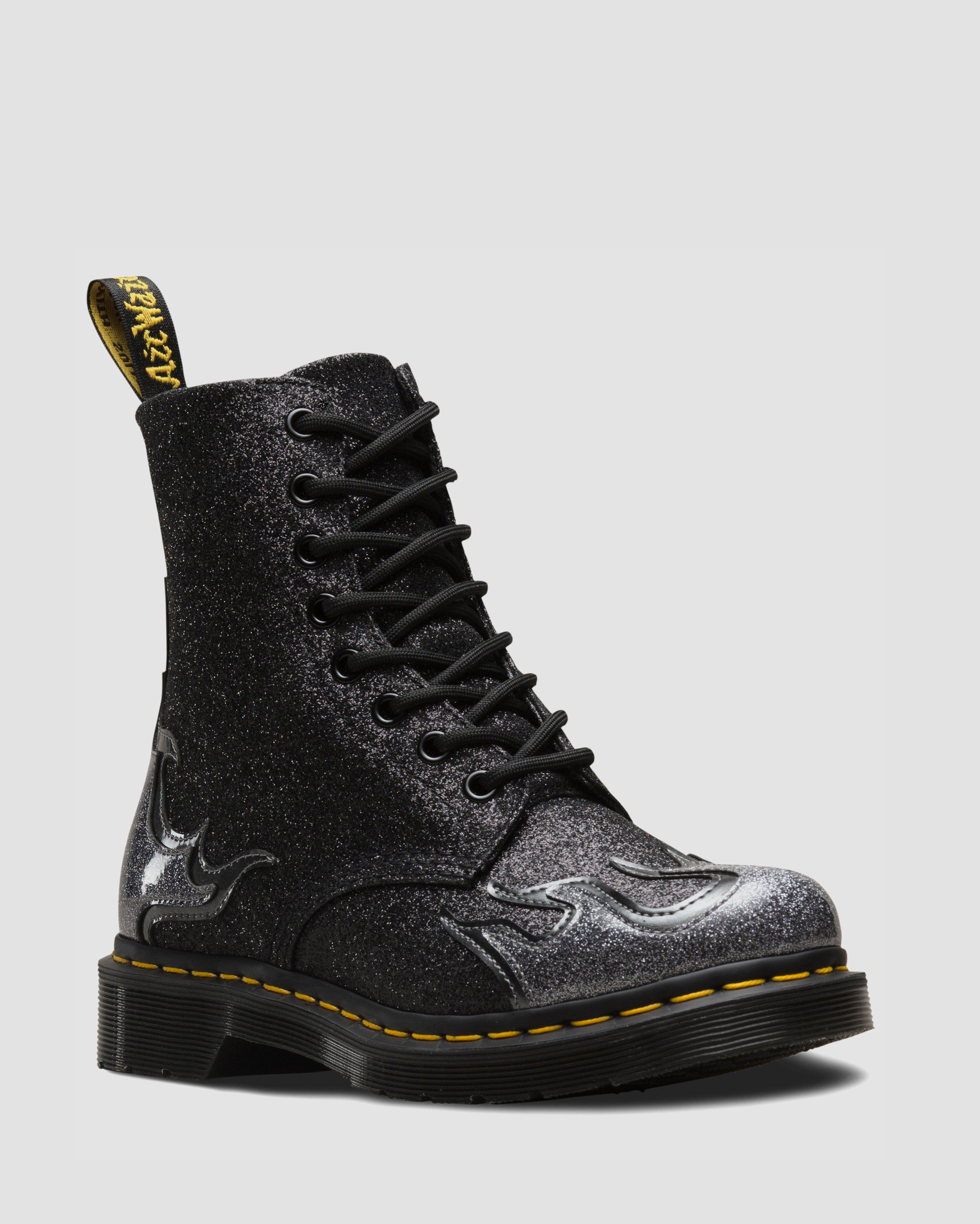 1460 Pascal Flame in BLACK | Dr. Martens™