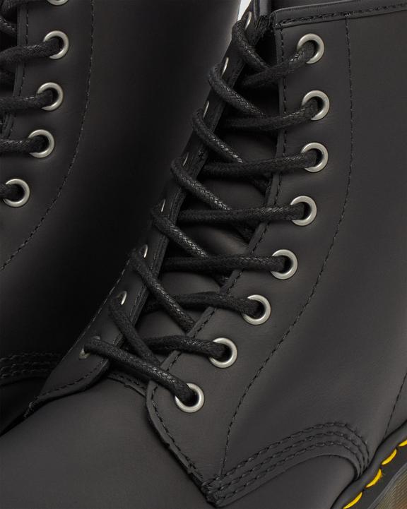 https://i1.adis.ws/i/drmartens/24039001.88.jpg?$large$1460DM's Wintergrip Leather Ankle Boots Dr. Martens
