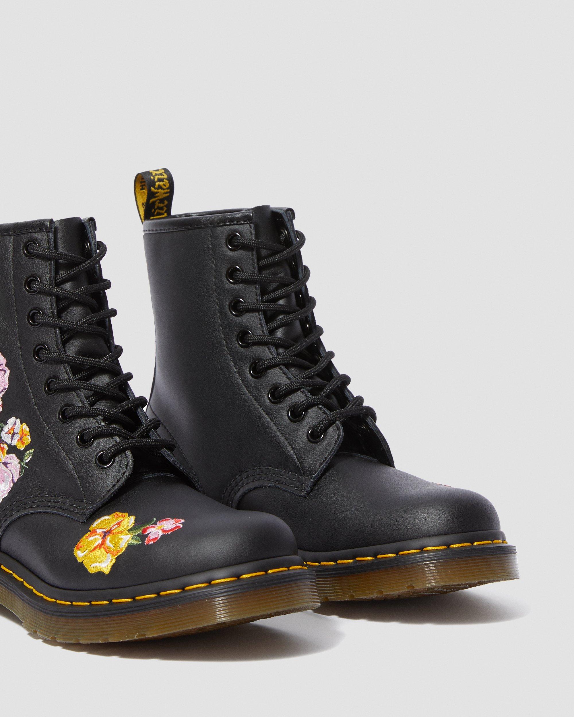 Dr. Martens 1460 VONDA 8ホールブーツ ブラック　25cm 1460 Vonda II in BLACK | Dr. Martens™