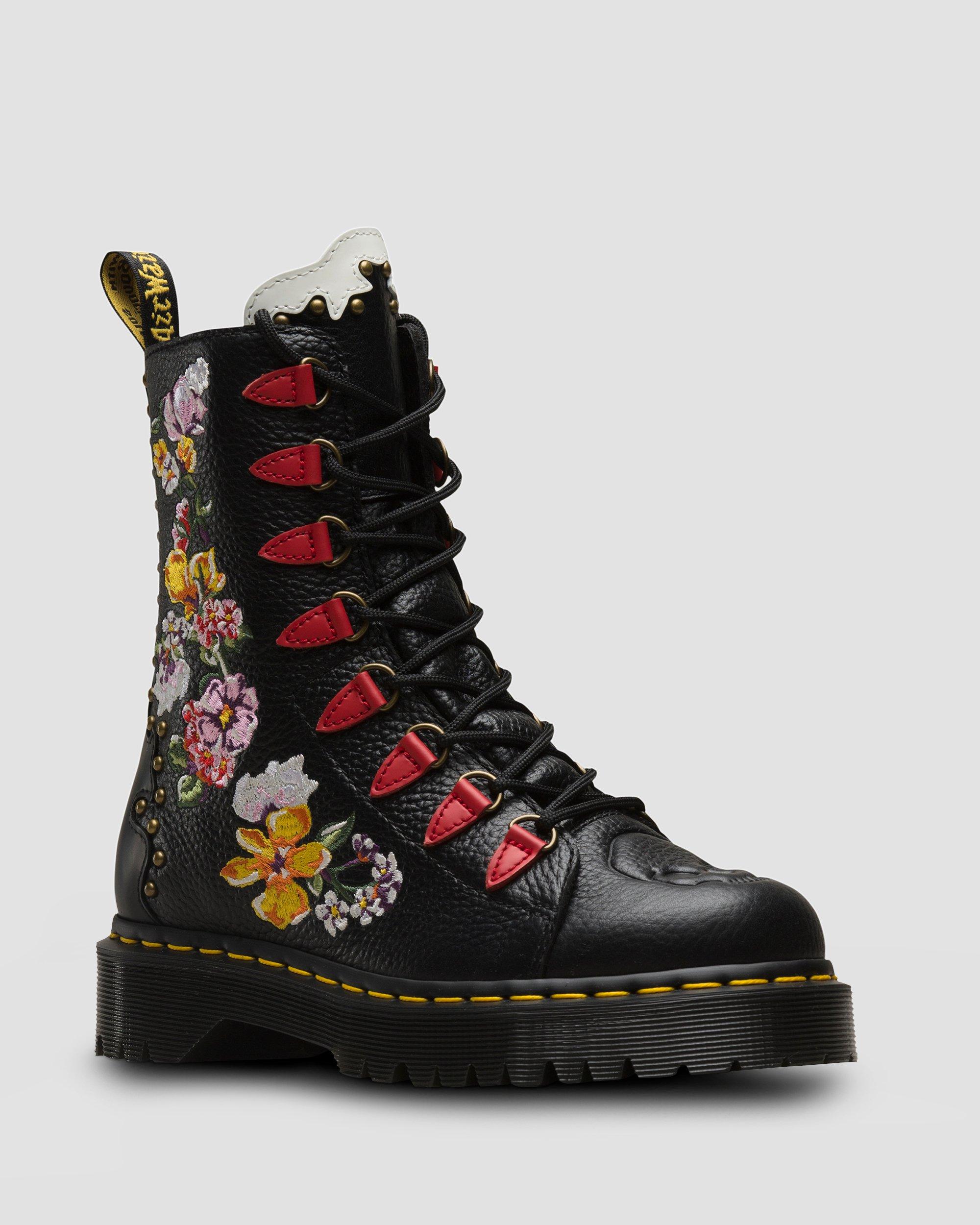 Nyberg in BLACK | Dr. Martens™