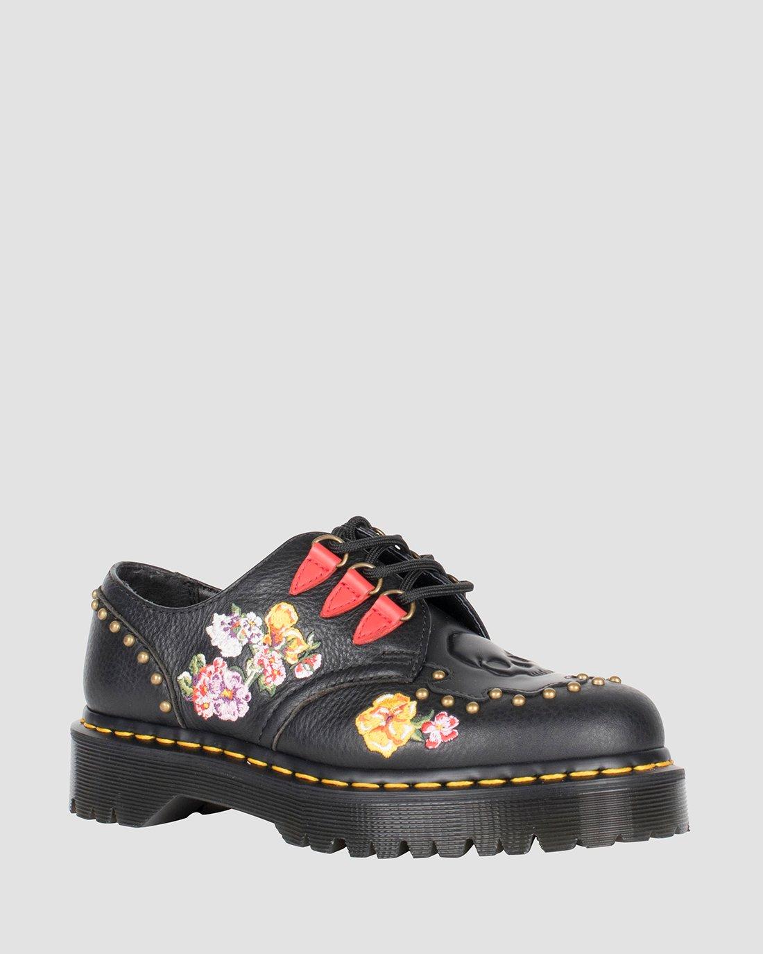 Serova in BLACK | Dr. Martens™