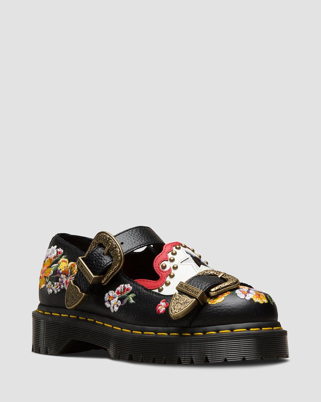 Mukai in BLACK | Dr. Martens™