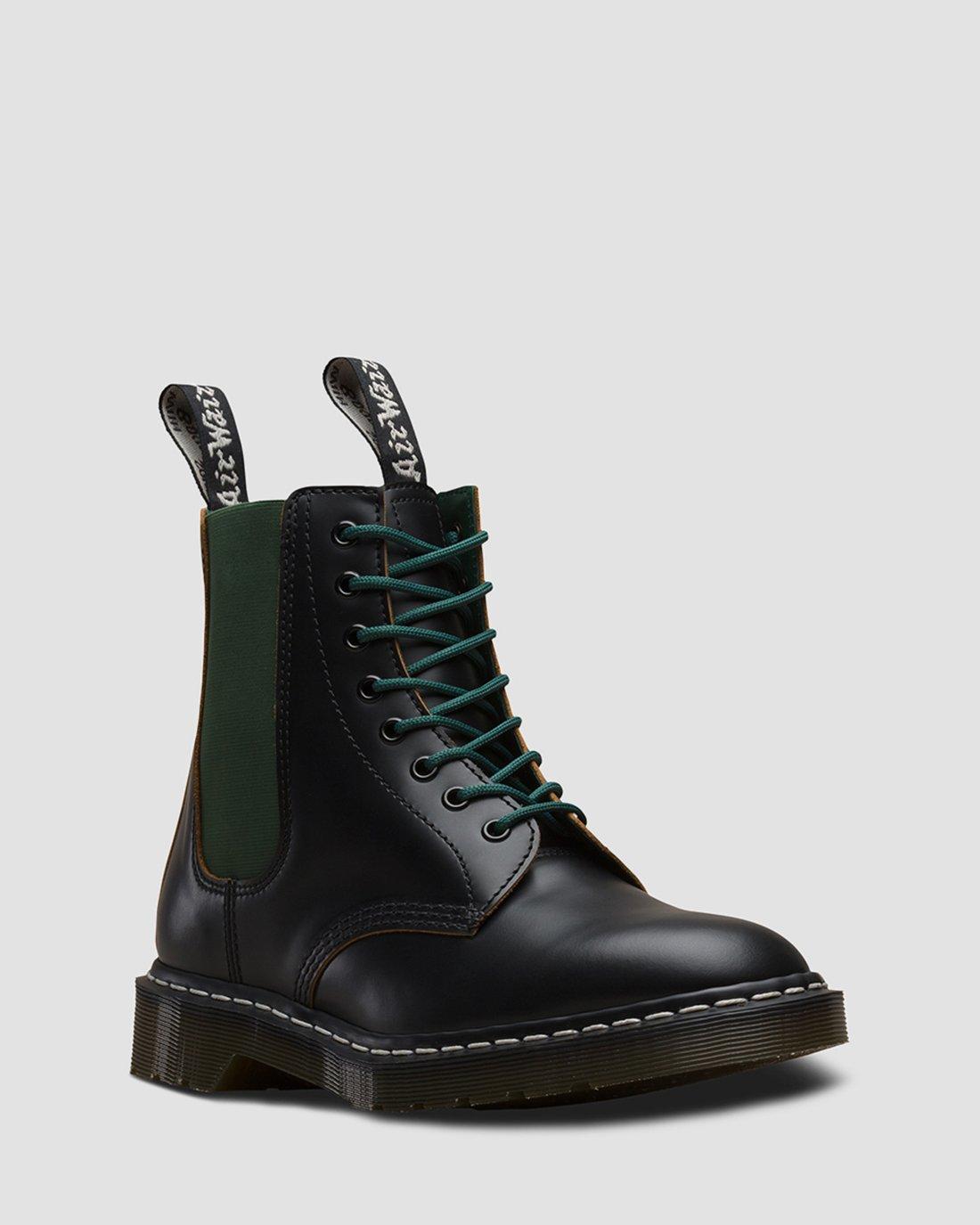 1460 Neighborhood in BLACK | Dr. Martens™