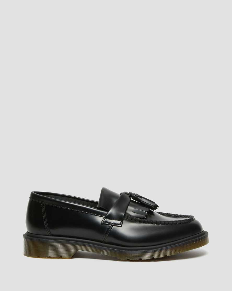 https://i1.adis.ws/i/drmartens/24369001.88.jpg?$large$Adrian Smooth Leather Tassel Loafers | Dr Martens