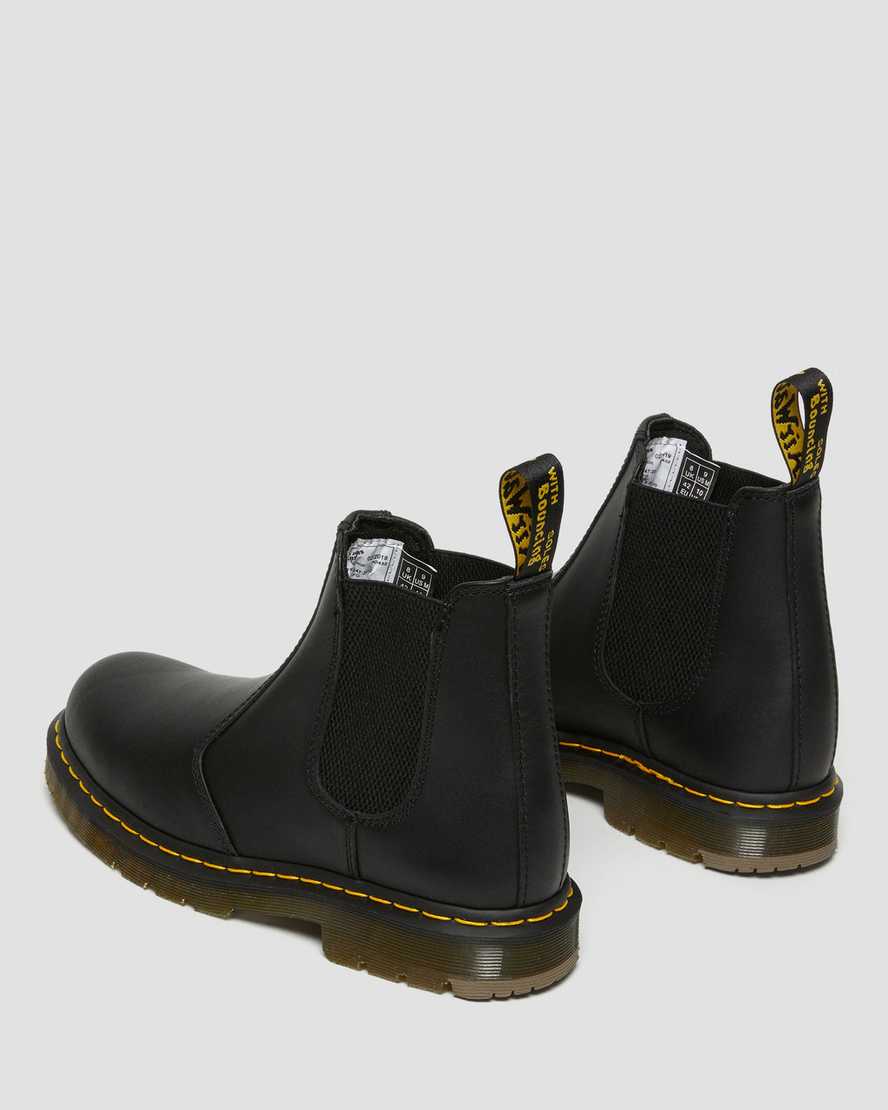 https://i1.adis.ws/i/drmartens/24383001.88.jpg?$large$2976 Slip Resistant Leather Chelsea Boots | Dr Martens