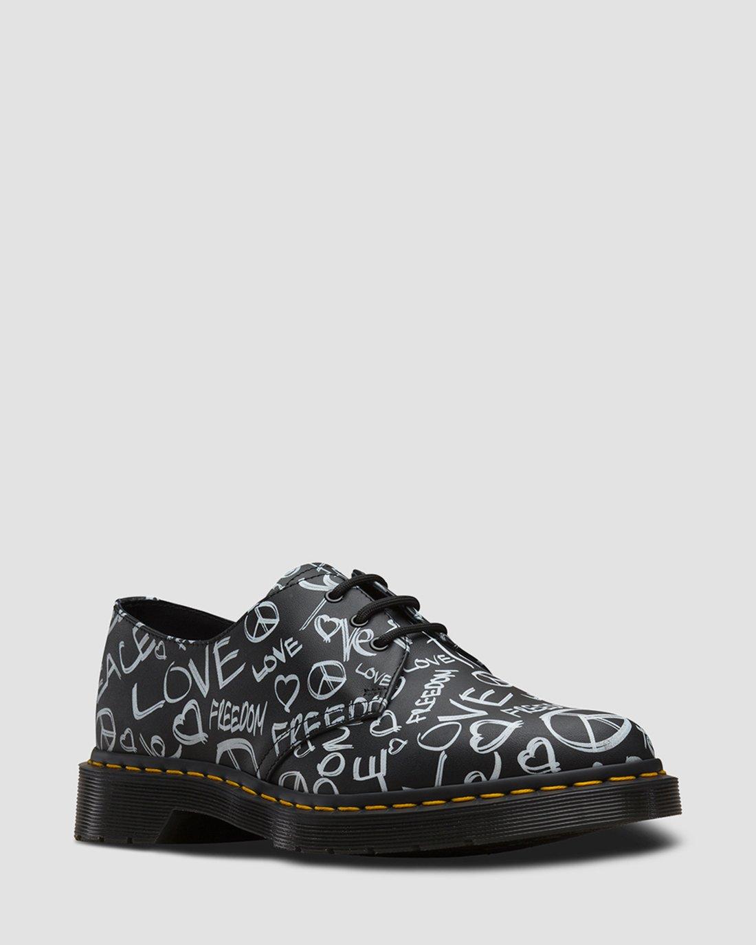 1461 Script in BLACK+WHITE | Dr. Martens™