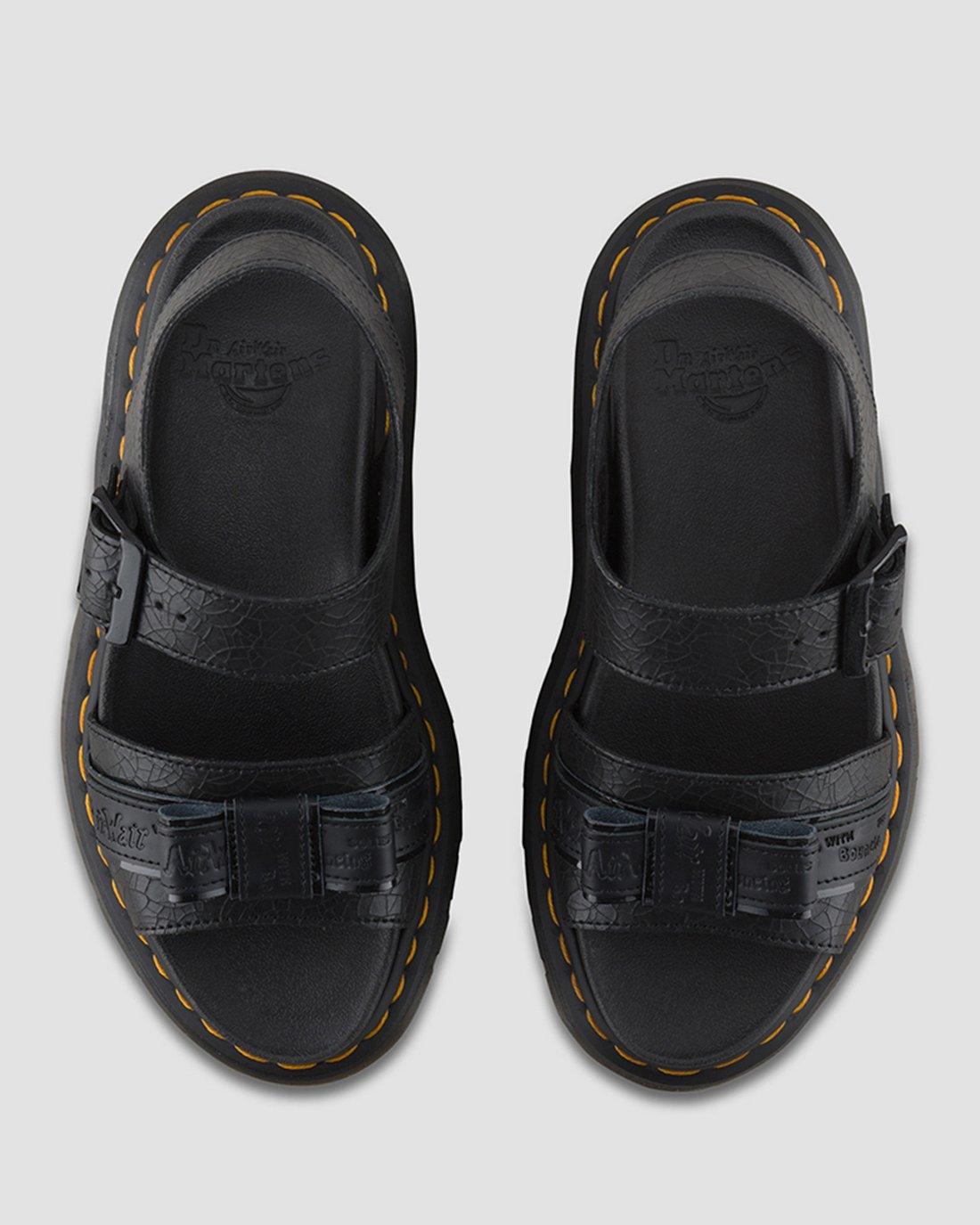 Romi Crackle in BLACK+BLACK+BLACK | Dr. Martens™