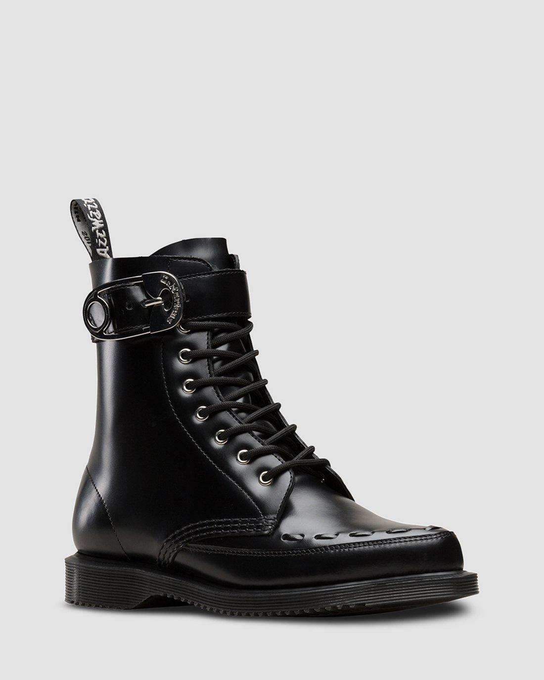 Geordin in BLACK | Dr. Martens™