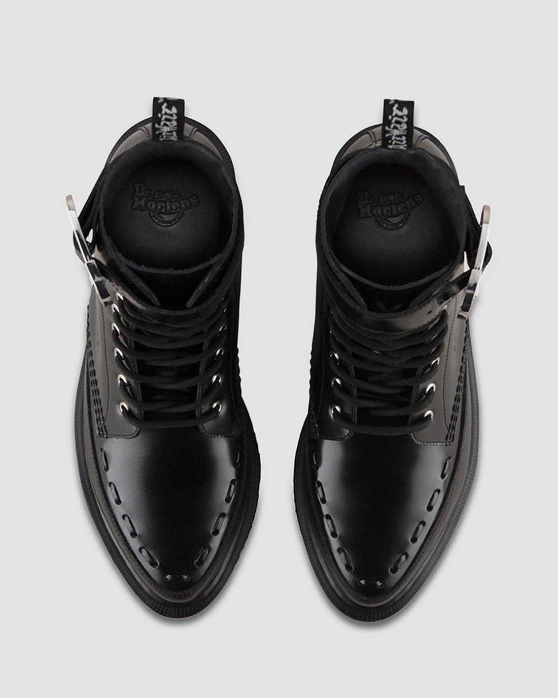 Geordin in BLACK | Dr. Martens™