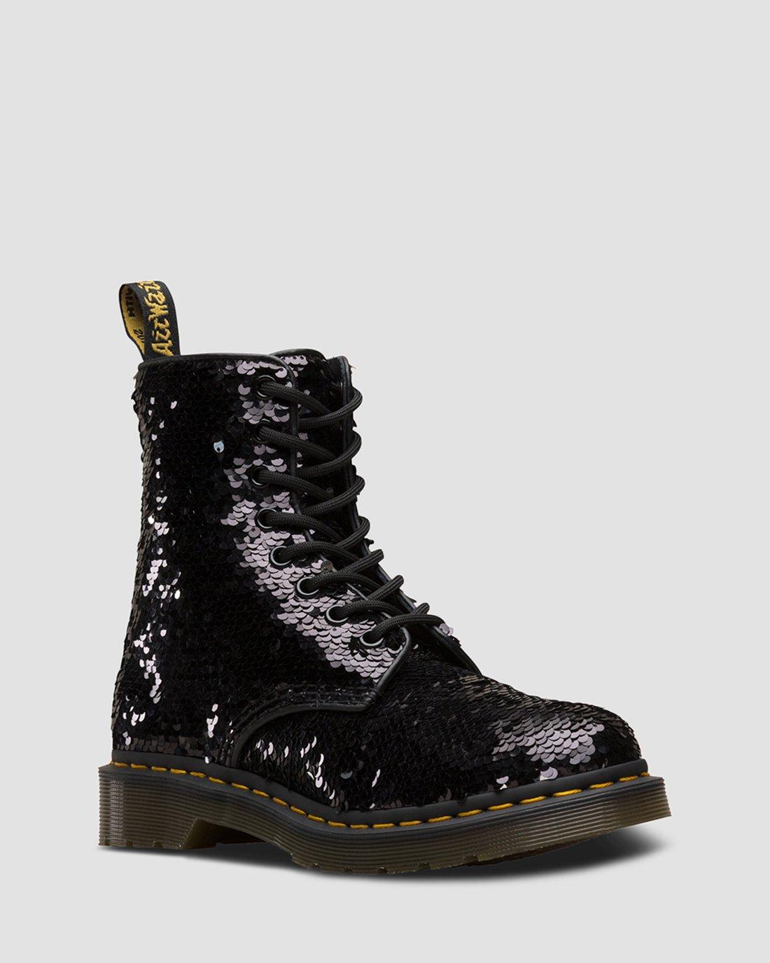 【chiich8n 】ドクターマーチン 1460 Pascal ブラック 1460 Pascal Sequin in BLACK+SILVER | Dr. Martens™