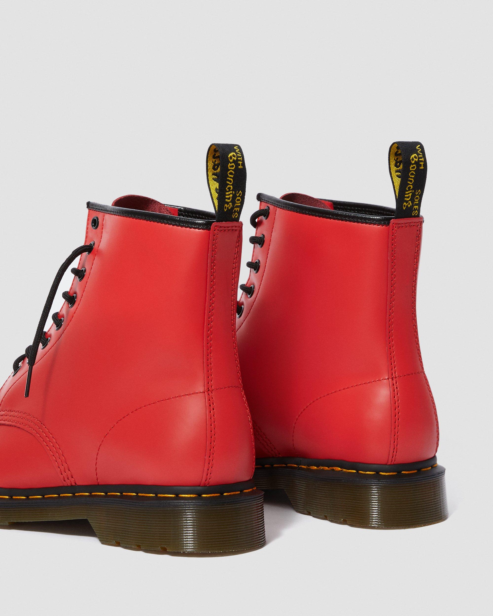 1460 Smooth Leather Lace Up Boots in SATCHEL RED | Dr. Martens™