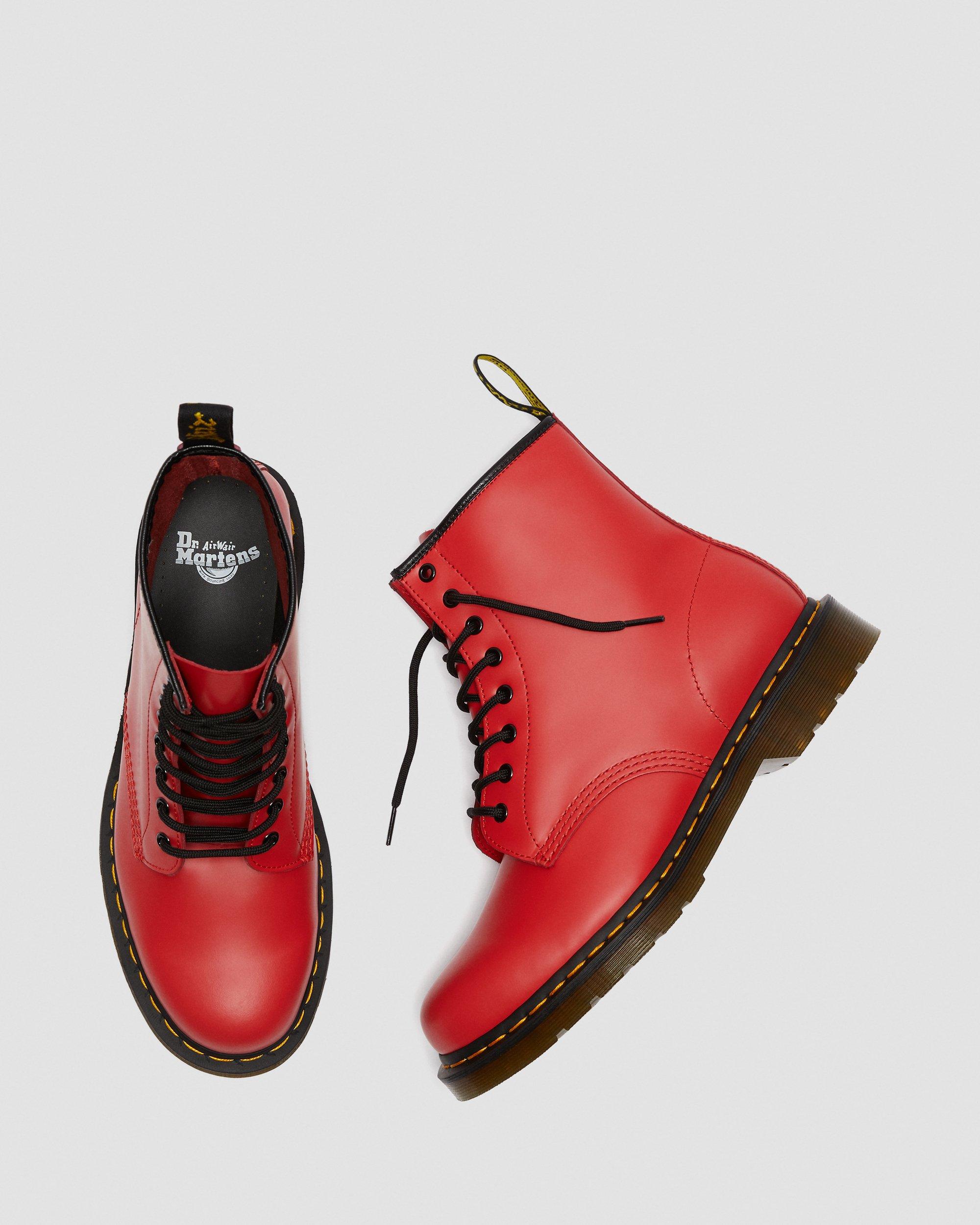 1460 Smooth Leather Lace Up Boots in SATCHEL RED | Dr. Martens™
