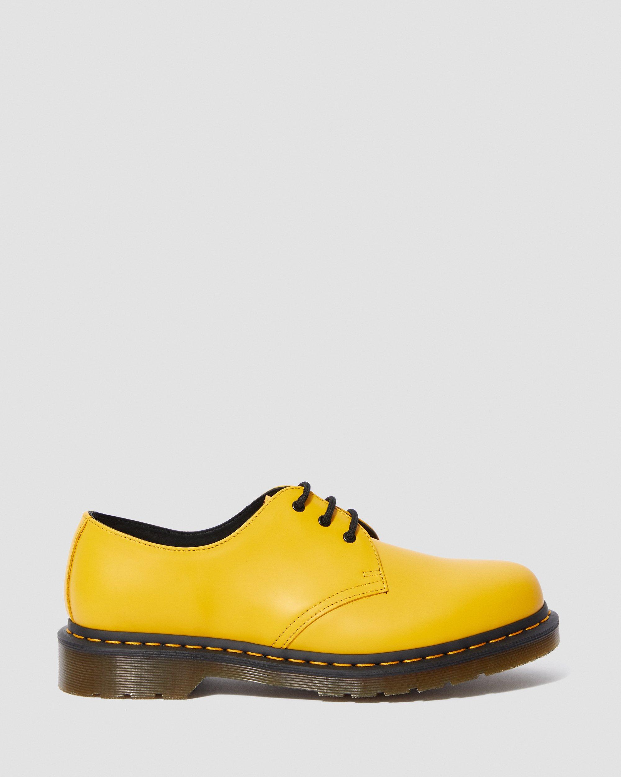 1461 Smooth Leather Oxford Shoes in Yellow Martens