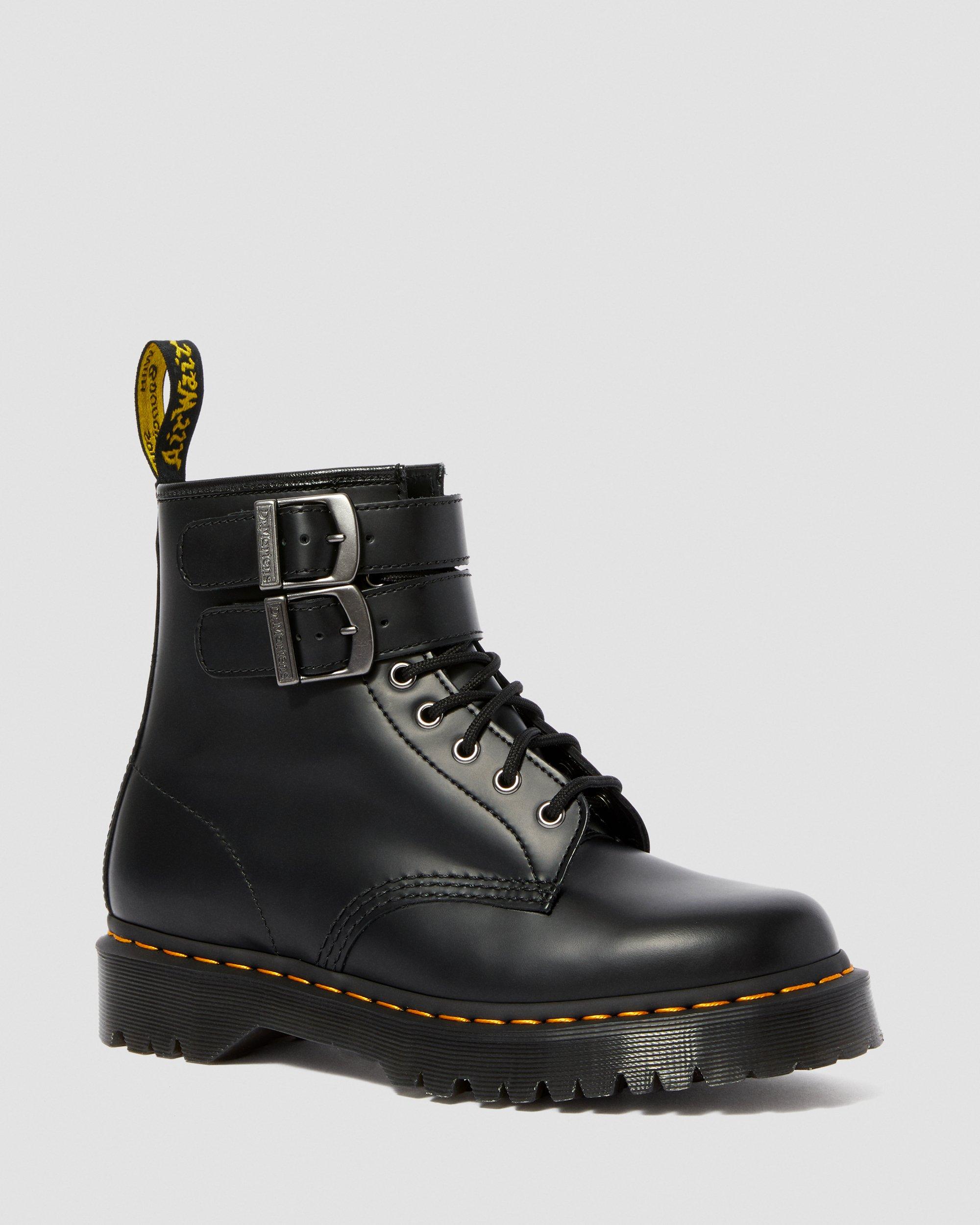 1460 Smooth Leather Buckle Boots in Black | Dr. Martens
