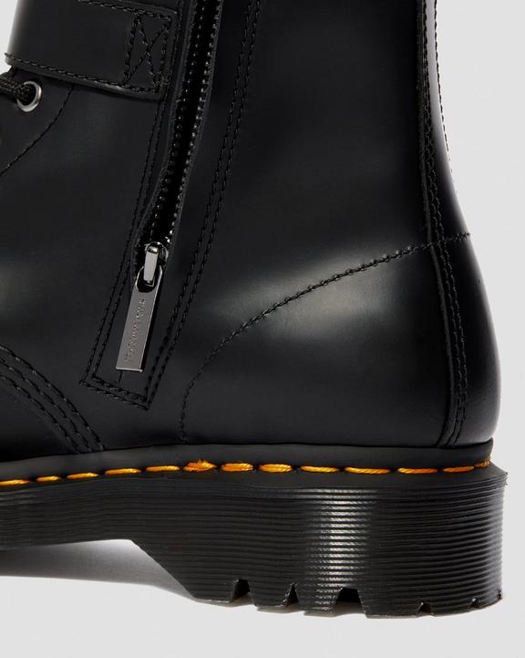 1460 Smooth Leather Buckle Boots Dr. Martens