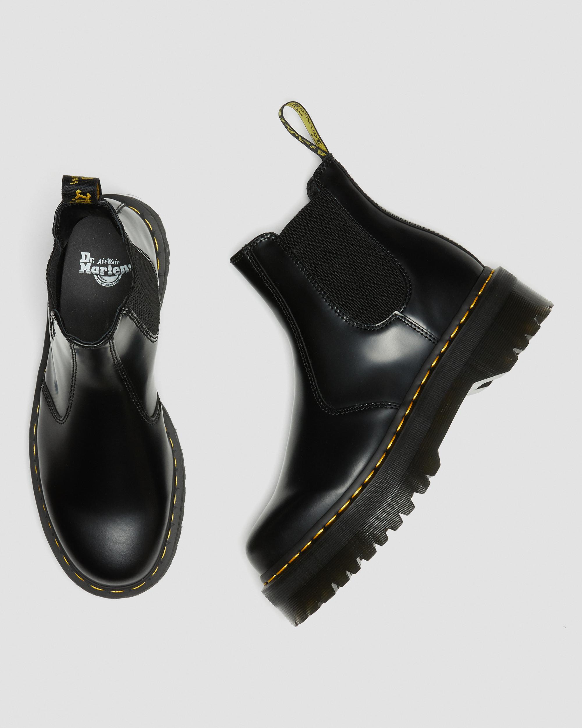 2976 Smooth Leather Platform Chelsea Boots in Black