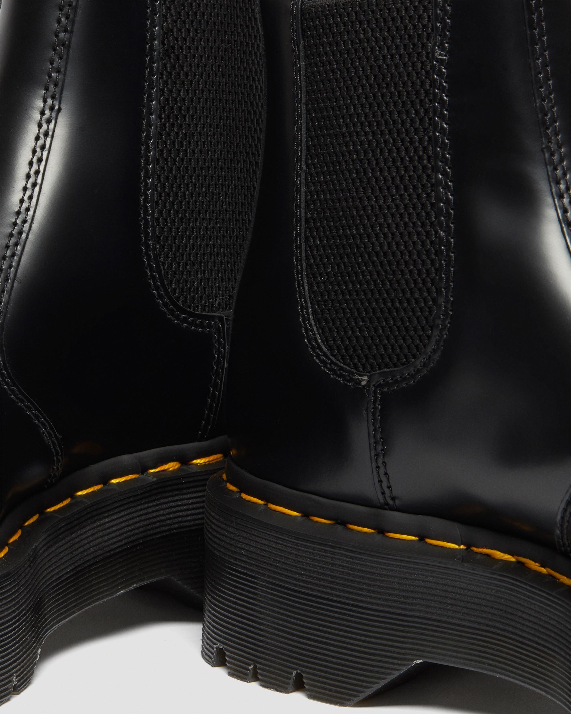 2976 Polished Smooth Platform Chelsea Boots in Black