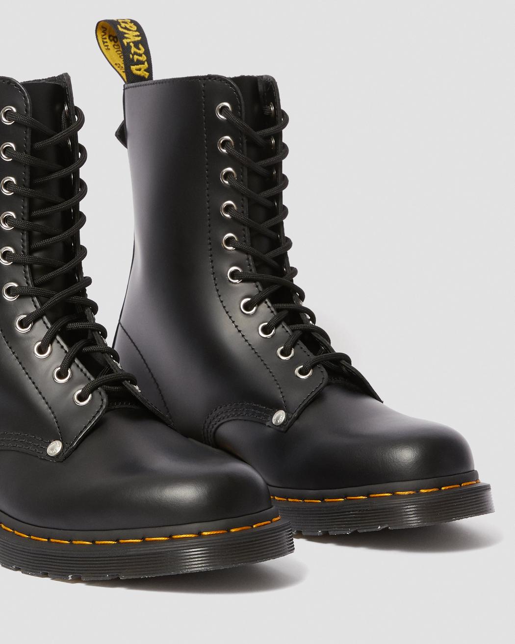 1490 SCHOTT SMOOTH LEATHER HIGH BOOTS | Dr. Martens