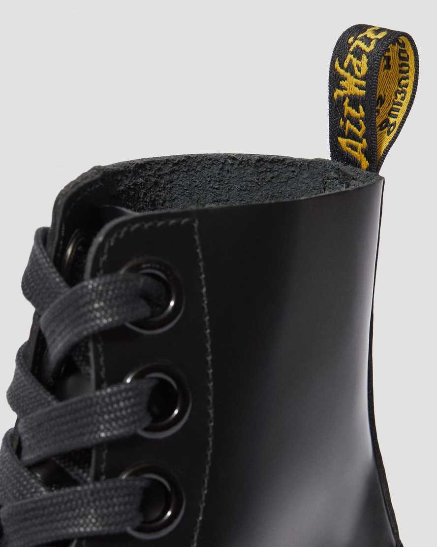 https://i1.adis.ws/i/drmartens/24861001.89.jpg?$large$Molly Women's Leather Platform Boots Dr. Martens