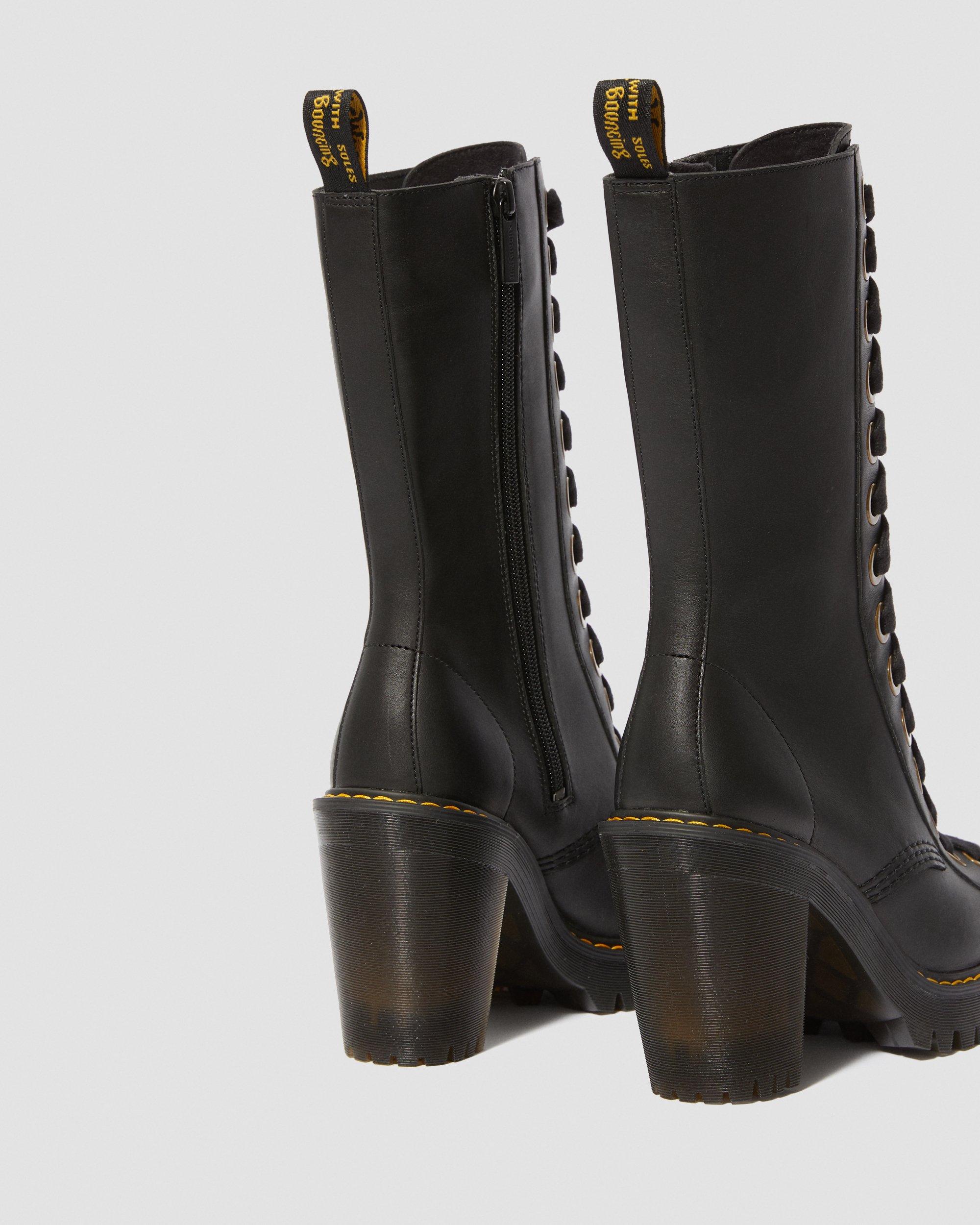Dr. Martens CAREY厚底レースアップ ヒールブーツ Carey in BLACK | Dr. Martens™