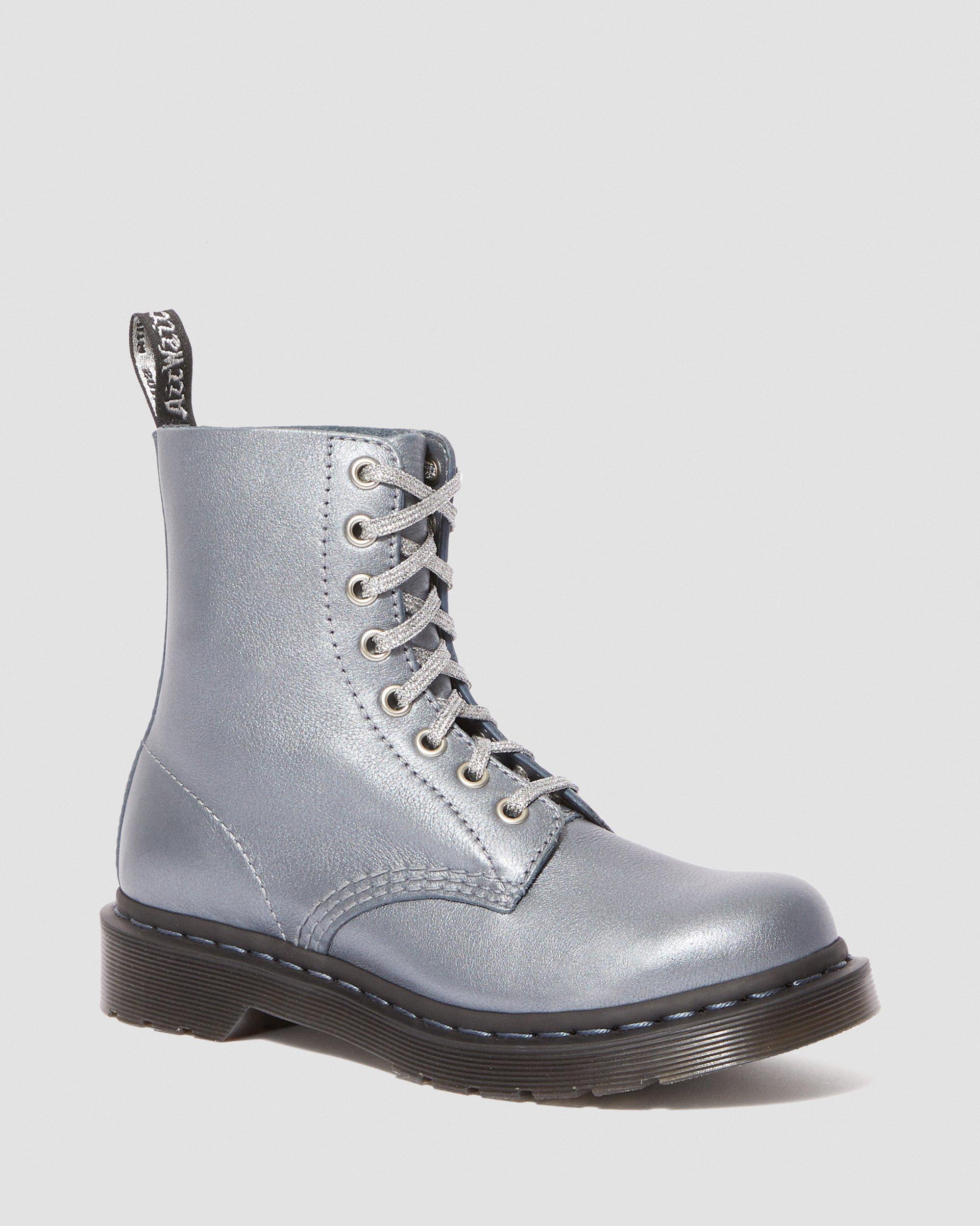 1460 Pascal Metallic Virginia in GUNMETAL | Dr. Martens™
