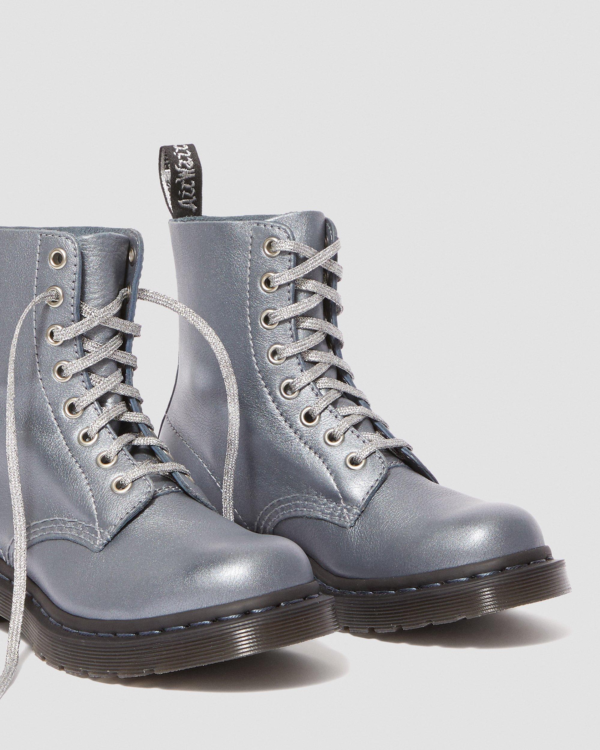 1460 Pascal Metallic Virginia in GUNMETAL | Dr. Martens™