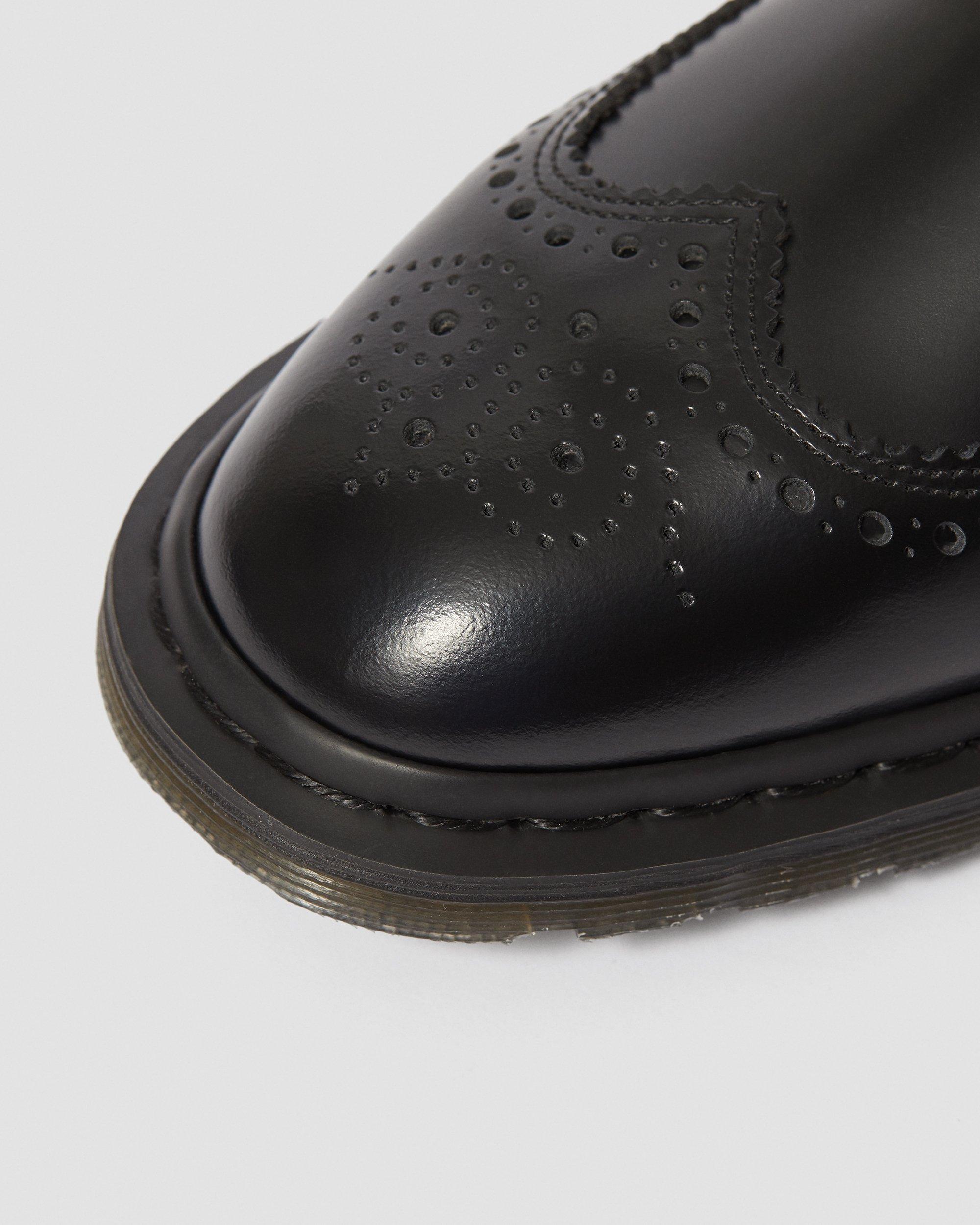 Kelvin II Smooth Leather Brogue Shoes in BLACK | Dr. Martens™