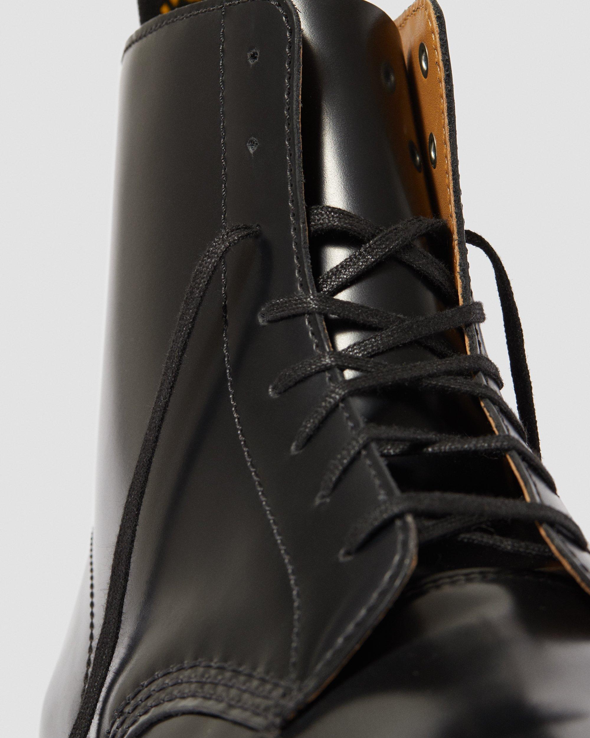 WINCHESTER II LEATHER LACE UP BOOTS in BLACK | Dr. Martens™