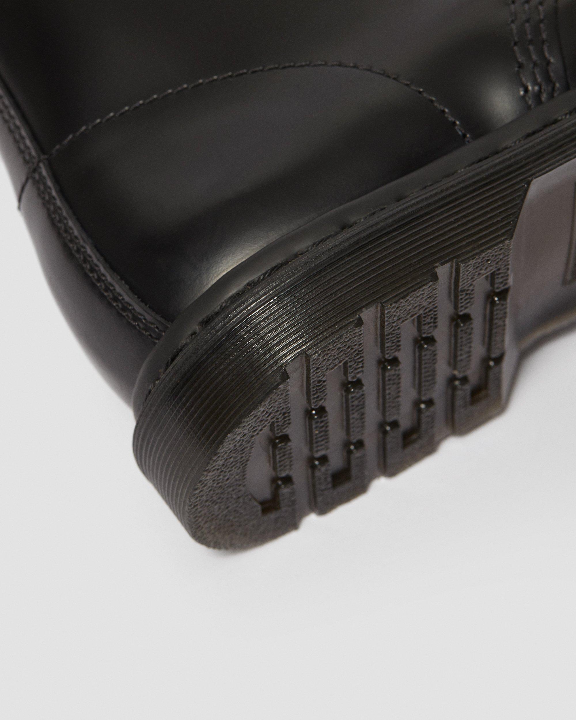 WINCHESTER II LEATHER LACE UP BOOTS in BLACK | Dr. Martens™