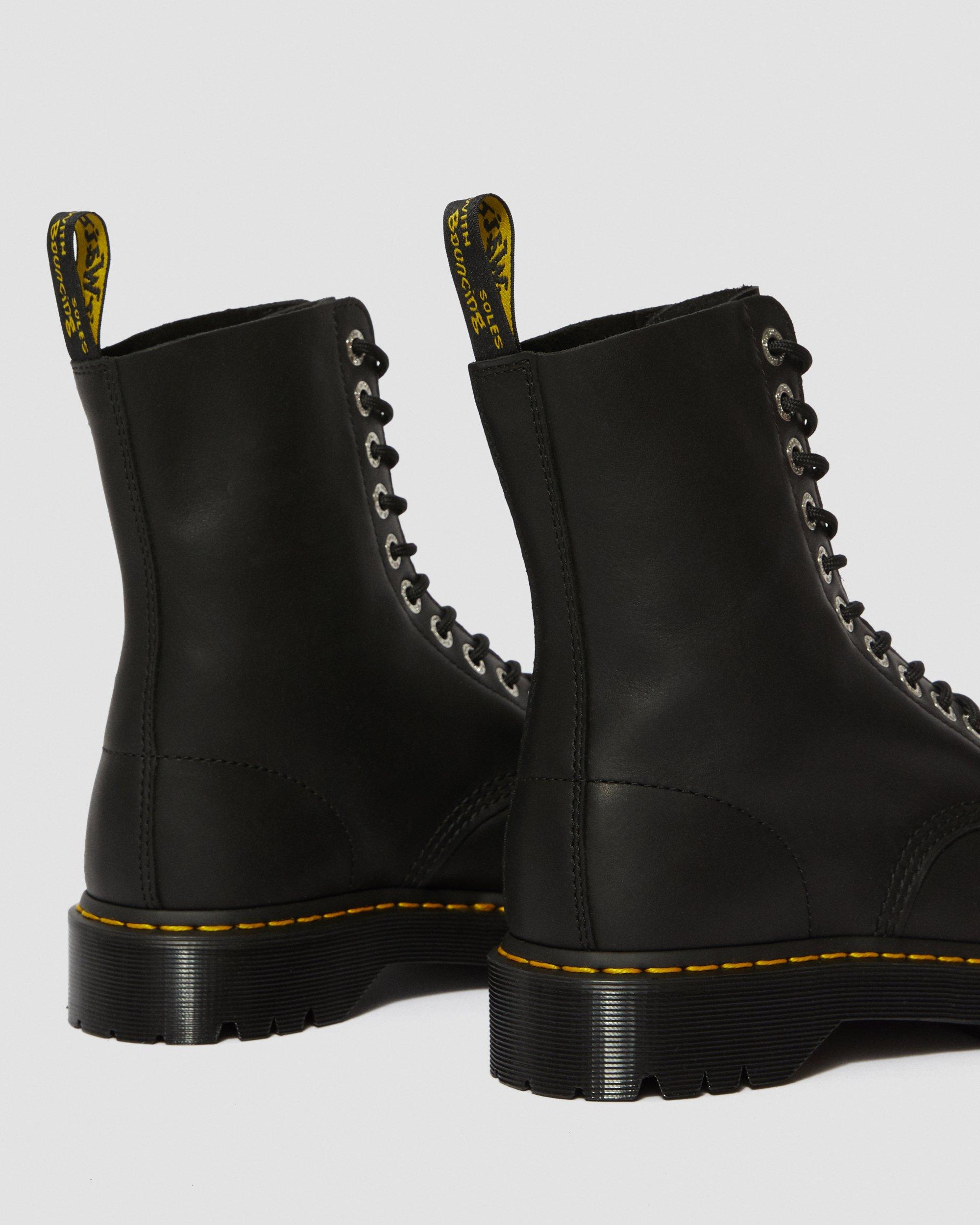 8761 Bxb Toe Cap Boot in BLACK | Dr. Martens™